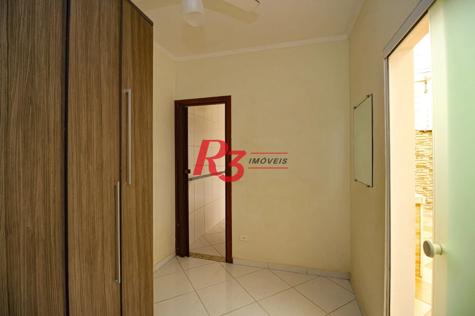 Sobrado com 3 dormitórios à venda, 136 m² por R$ 890.000,00 - Vila Valença - São Vicente/SP