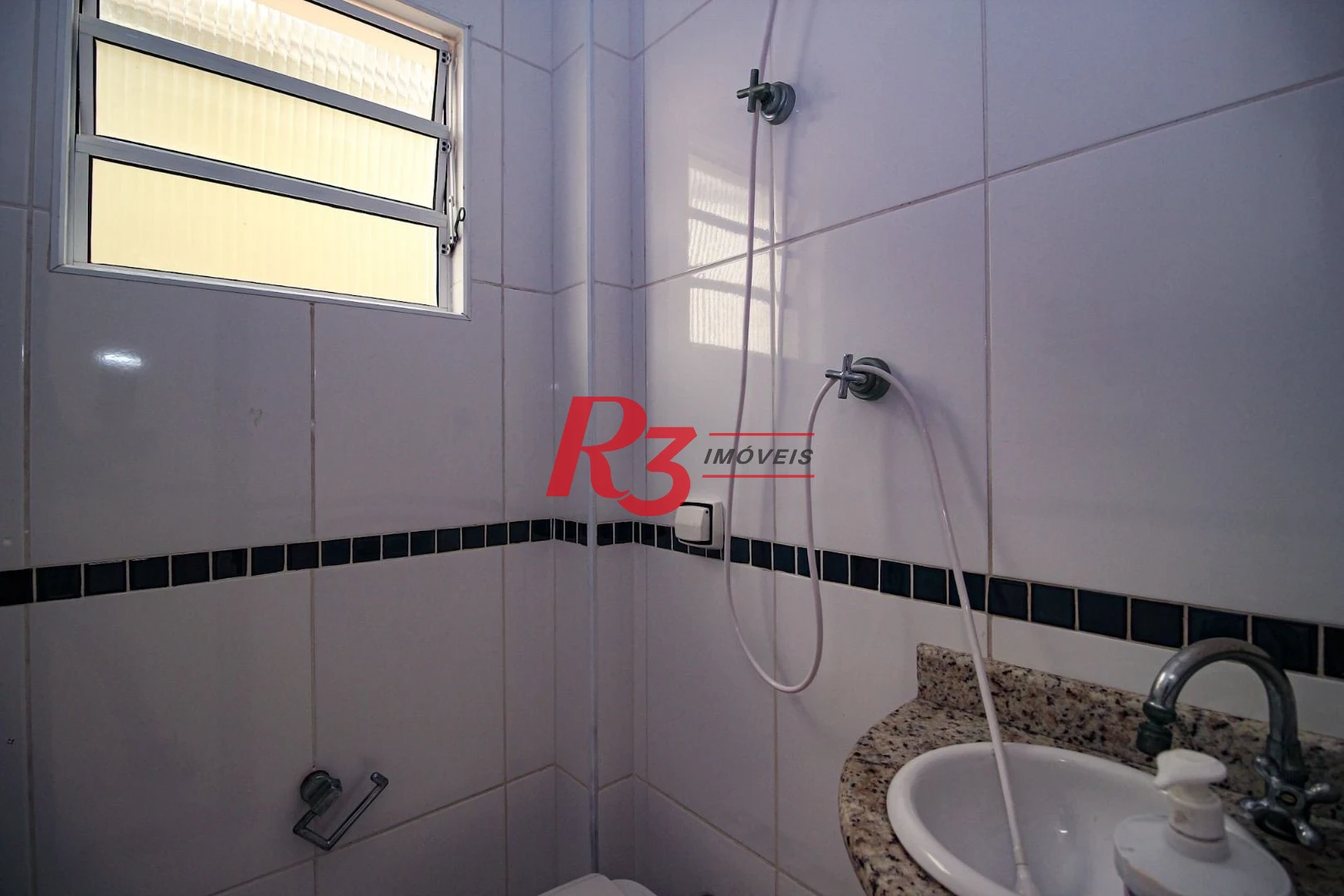 Sobrado com 3 dormitórios à venda, 136 m² por R$ 890.000,00 - Vila Valença - São Vicente/SP