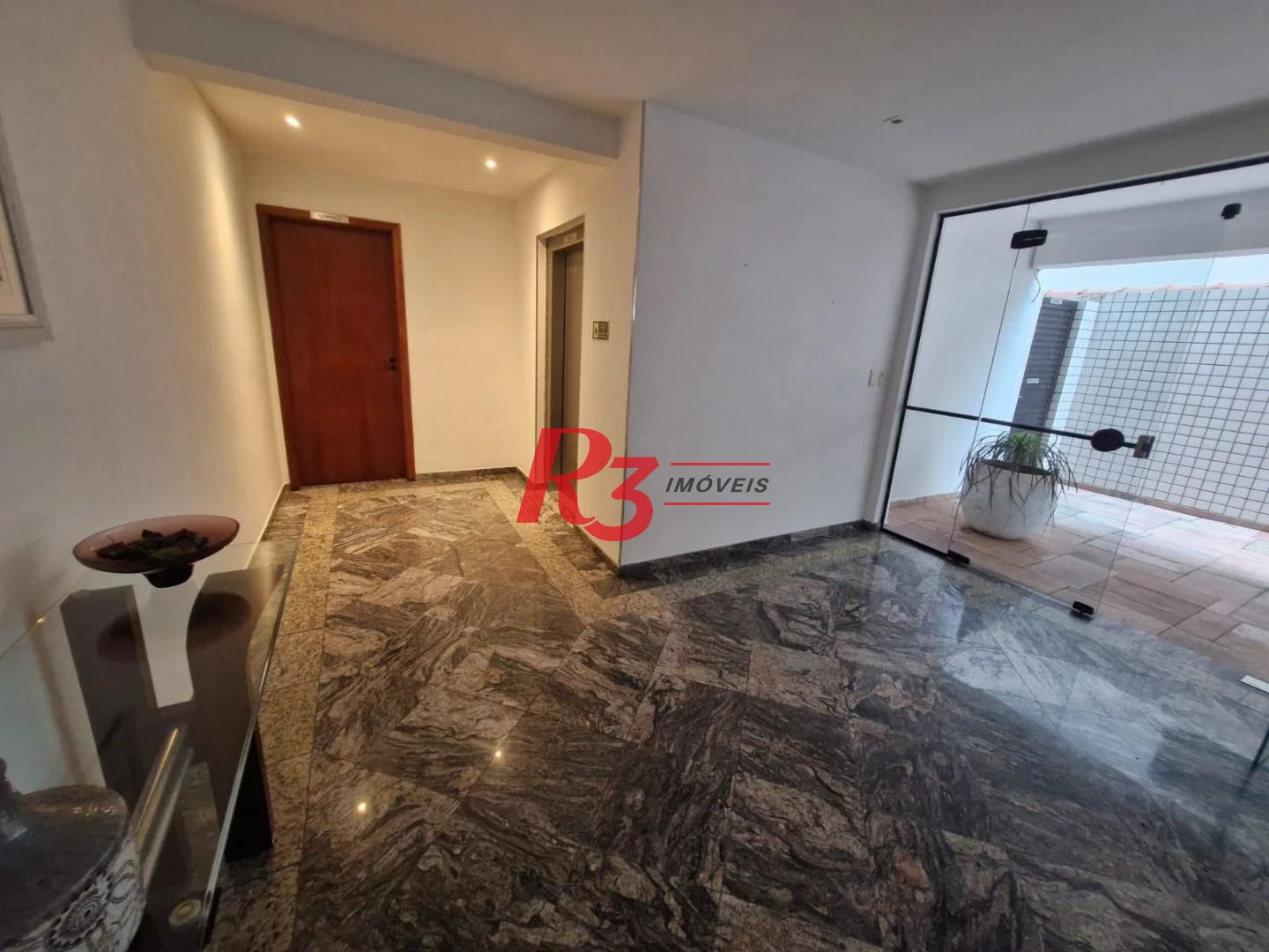 Apartamento com 2 Quartos  à venda, 83 m² por R$ 650.000 - Pompéia - Santos/SP