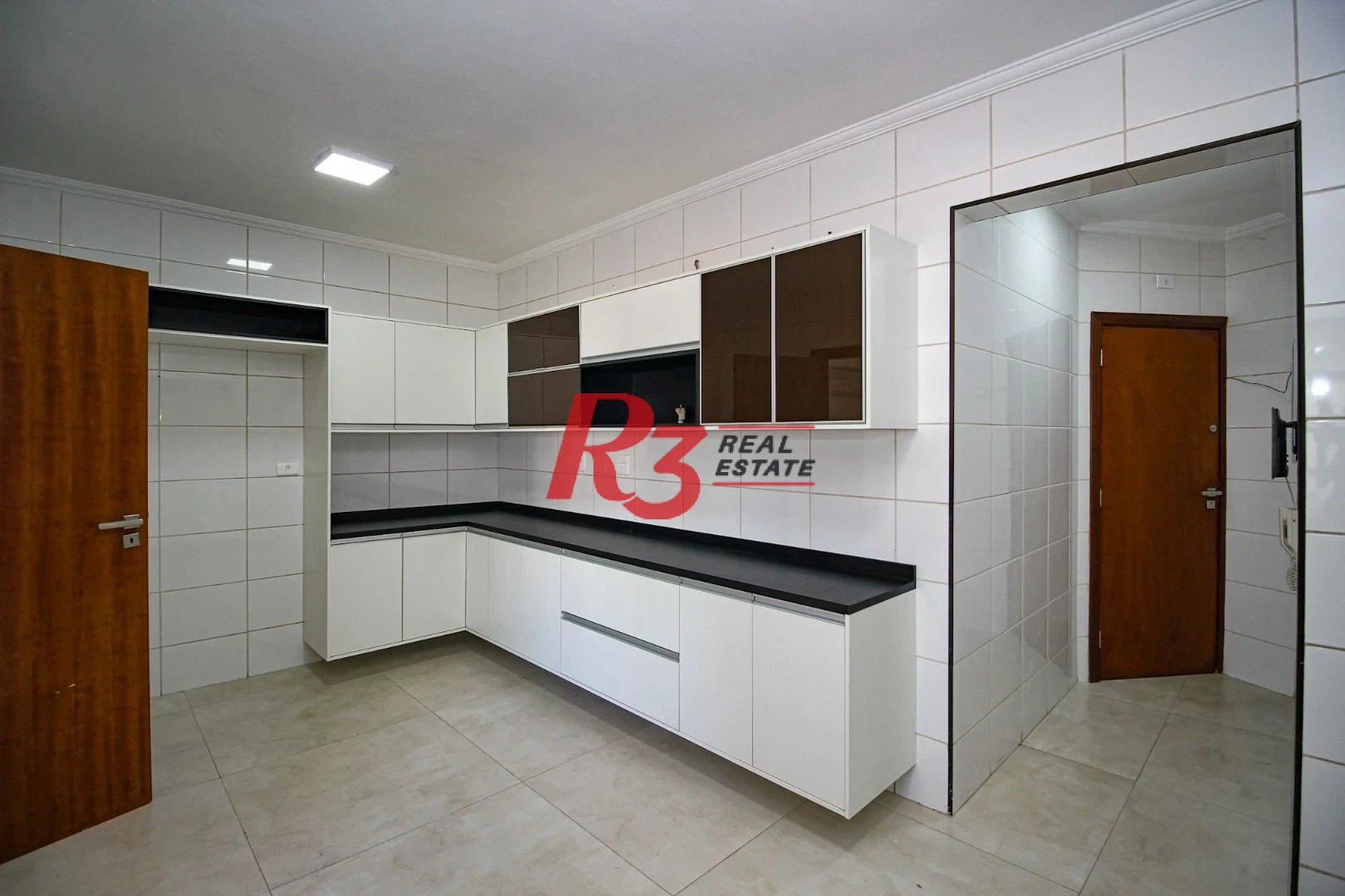 Apartamento com 3 dormitórios à venda, 136 m² por R$ 1.060.000,00 - Pompéia - Santos/SP