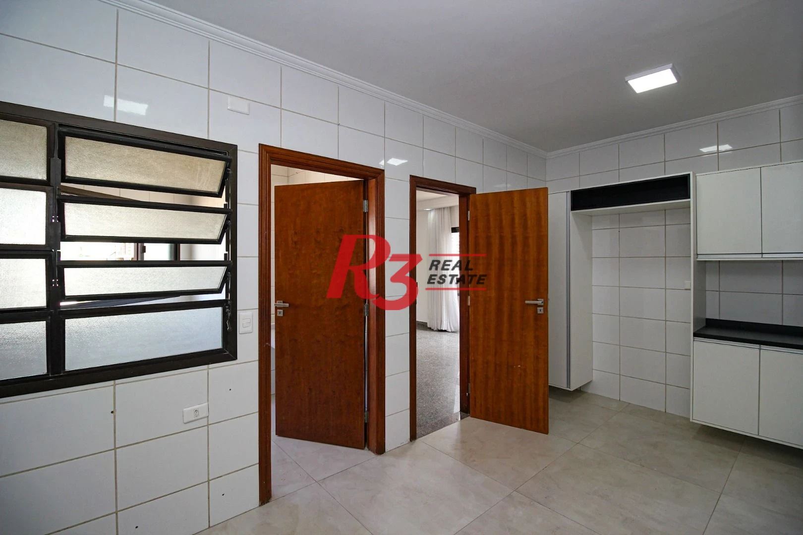 Apartamento com 3 dormitórios à venda, 136 m² por R$ 1.060.000,00 - Pompéia - Santos/SP