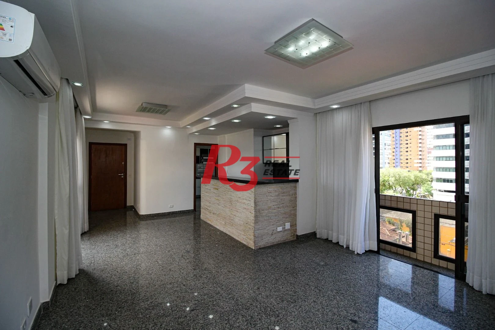 Apartamento com 3 dormitórios à venda, 136 m² por R$ 1.060.000,00 - Pompéia - Santos/SP