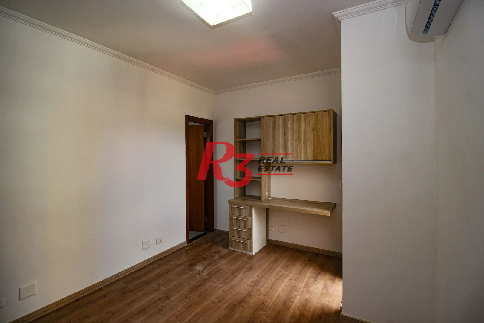 Apartamento com 3 dormitórios à venda, 136 m² por R$ 1.060.000,00 - Pompéia - Santos/SP
