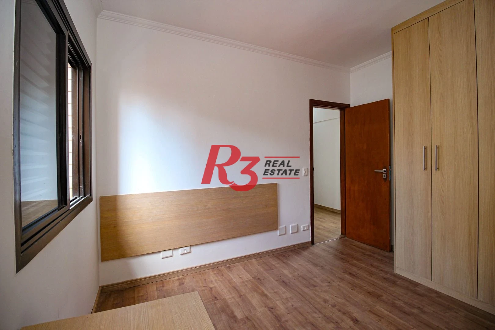 Apartamento com 3 dormitórios à venda, 136 m² por R$ 1.060.000,00 - Pompéia - Santos/SP