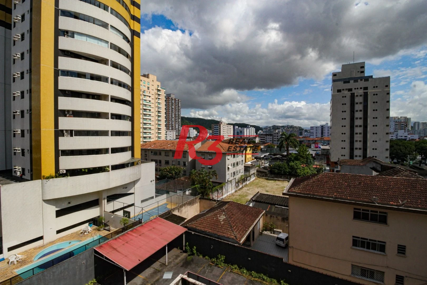 Apartamento com 3 dormitórios à venda, 136 m² por R$ 1.060.000,00 - Pompéia - Santos/SP