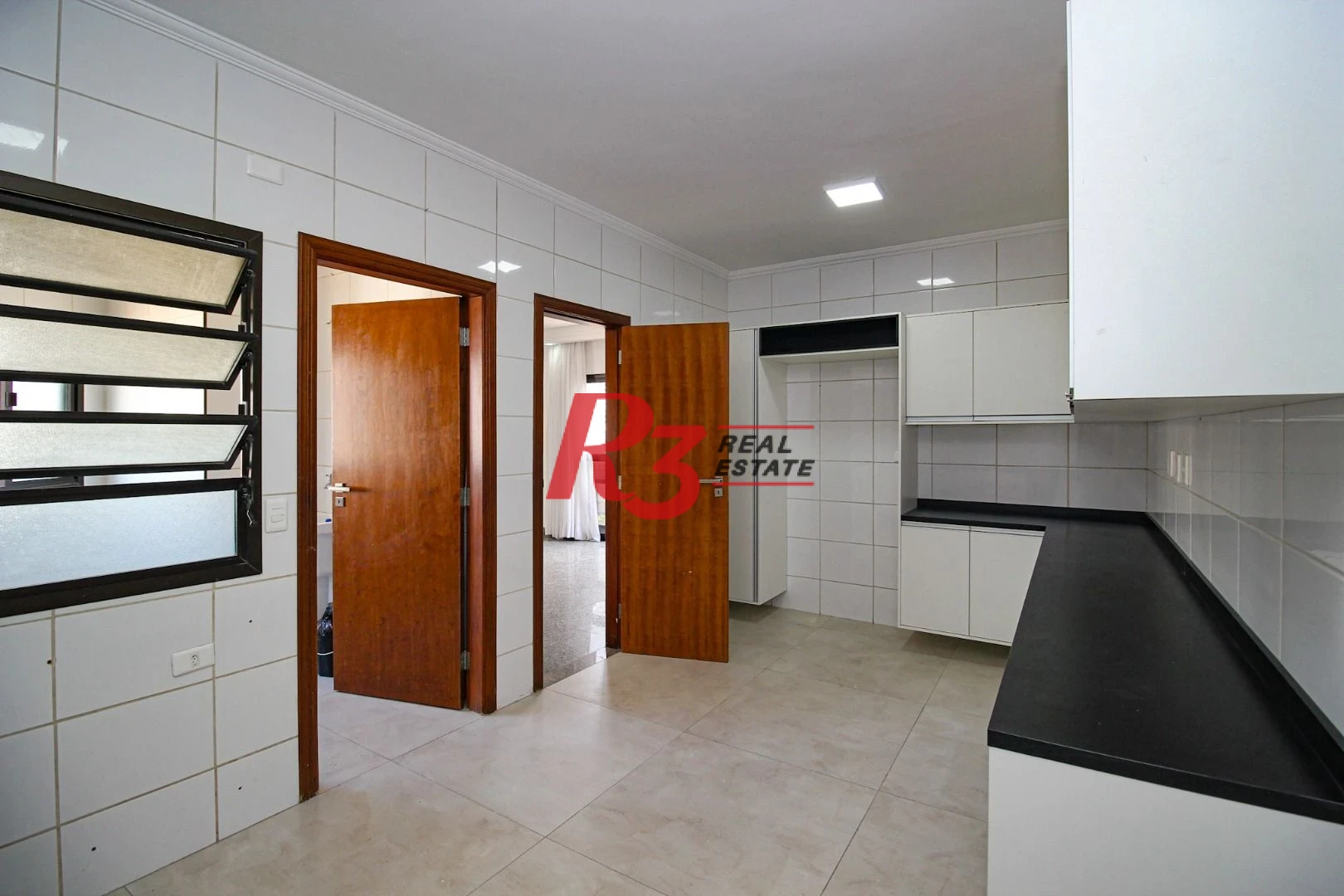 Apartamento com 3 dormitórios à venda, 136 m² por R$ 1.060.000,00 - Pompéia - Santos/SP