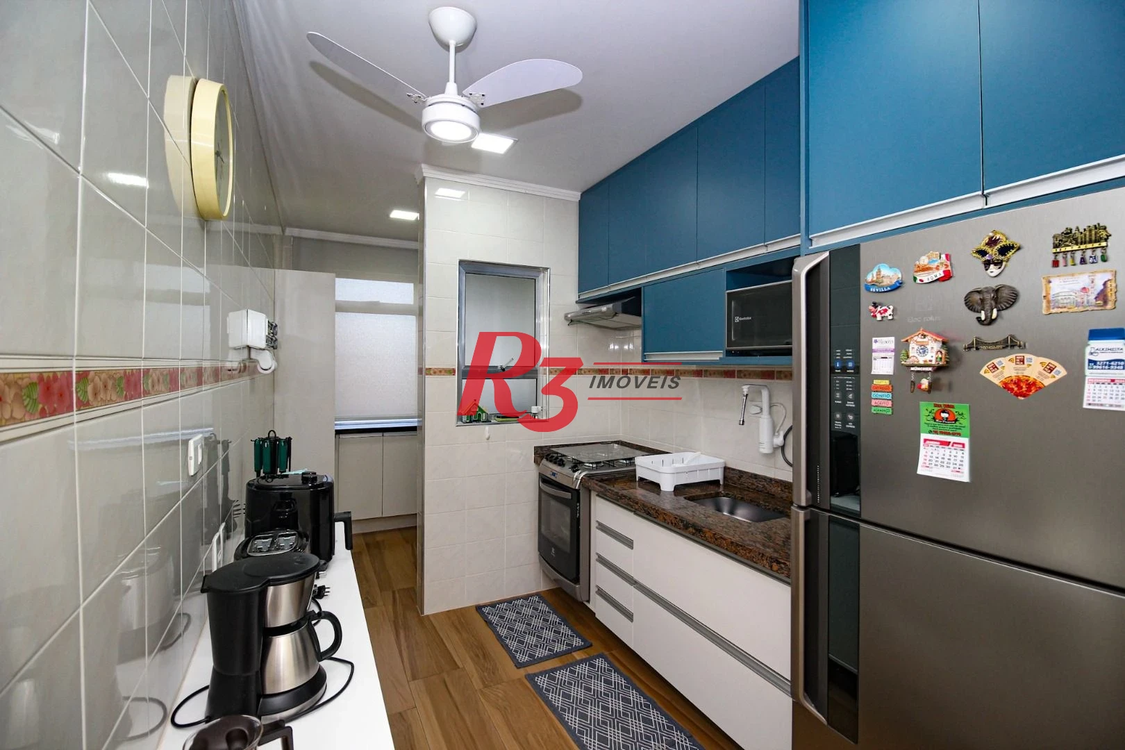 Apartamento com 1 dormitório c varanda 150 metros da praia Boqueirão - Santos