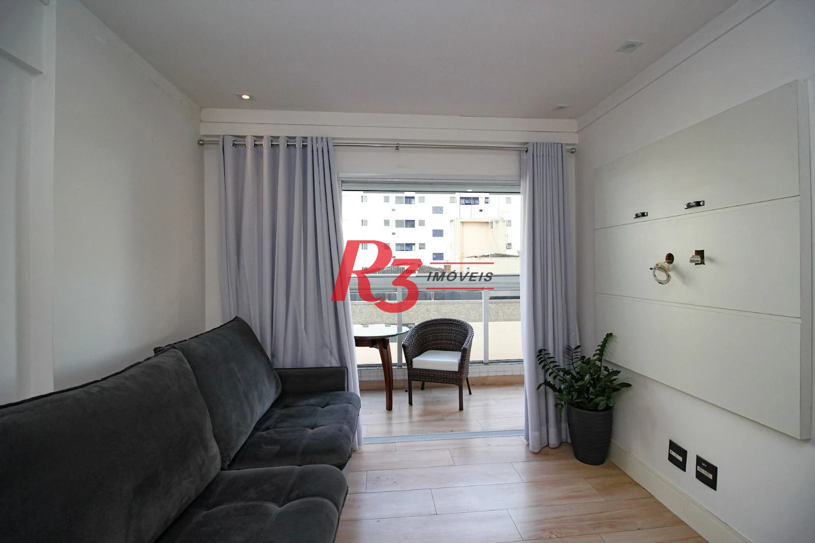 UM DORMITORIO SEMINOVO PONTA DA PRAIA VISTA MAR