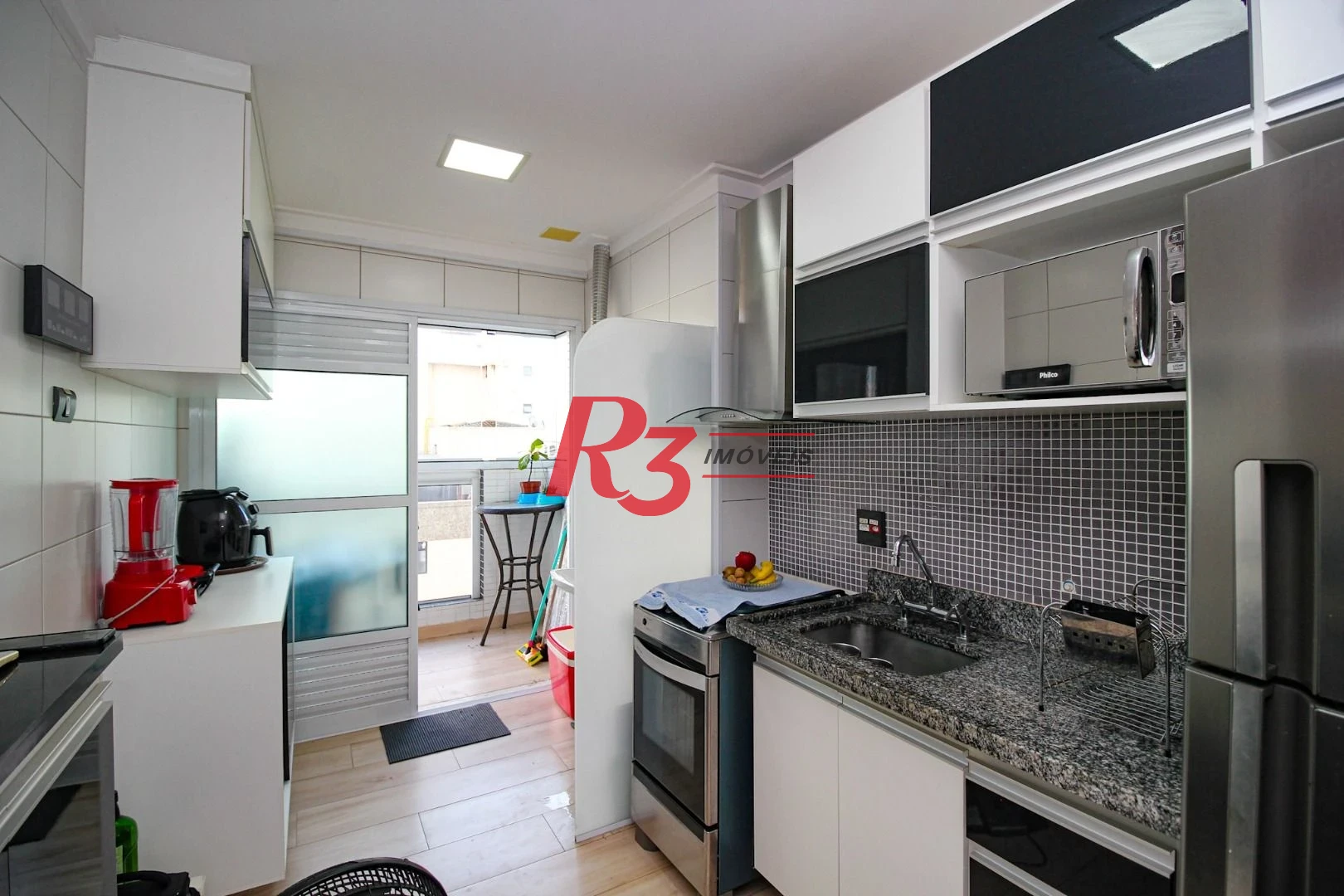 UM DORMITORIO SEMINOVO PONTA DA PRAIA VISTA MAR