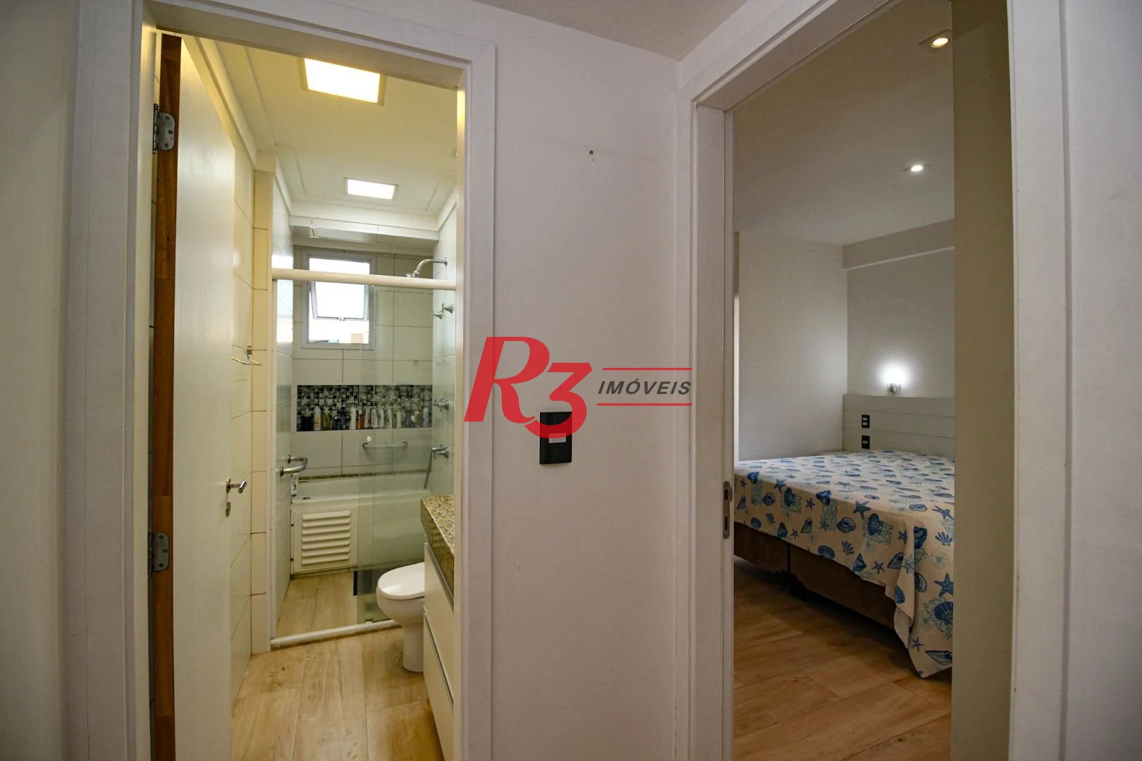 UM DORMITORIO SEMINOVO PONTA DA PRAIA VISTA MAR