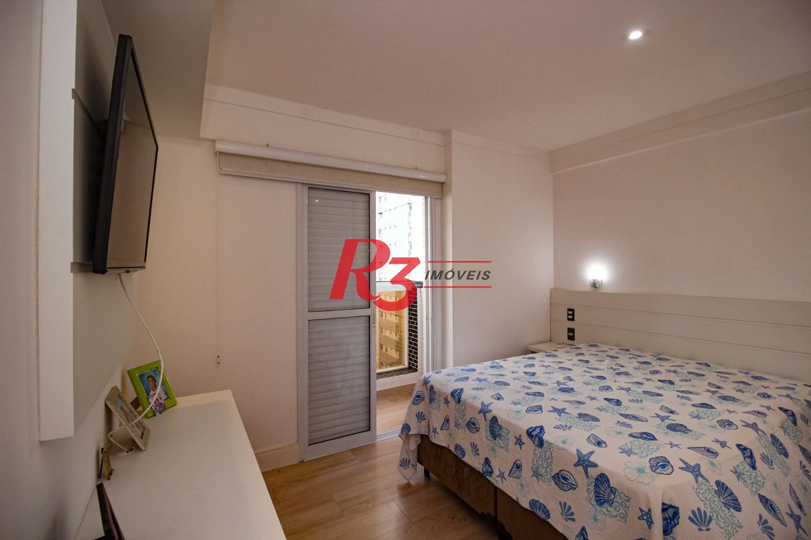 UM DORMITORIO SEMINOVO PONTA DA PRAIA VISTA MAR