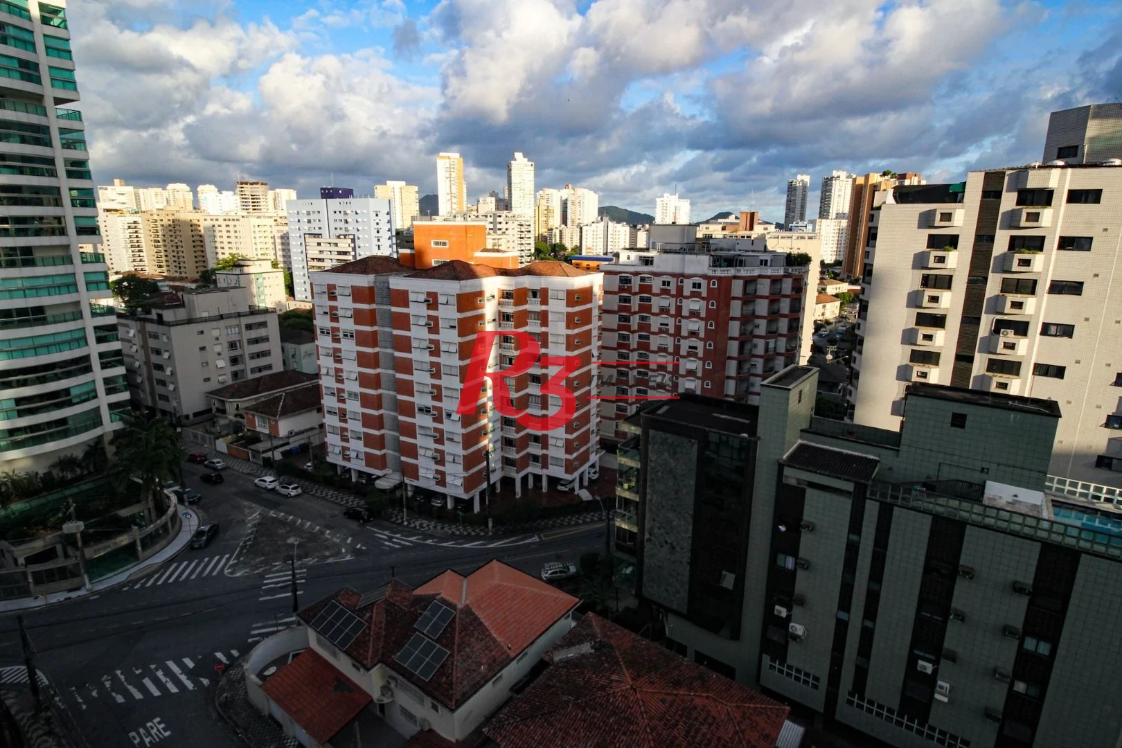 UM DORMITORIO SEMINOVO PONTA DA PRAIA VISTA MAR