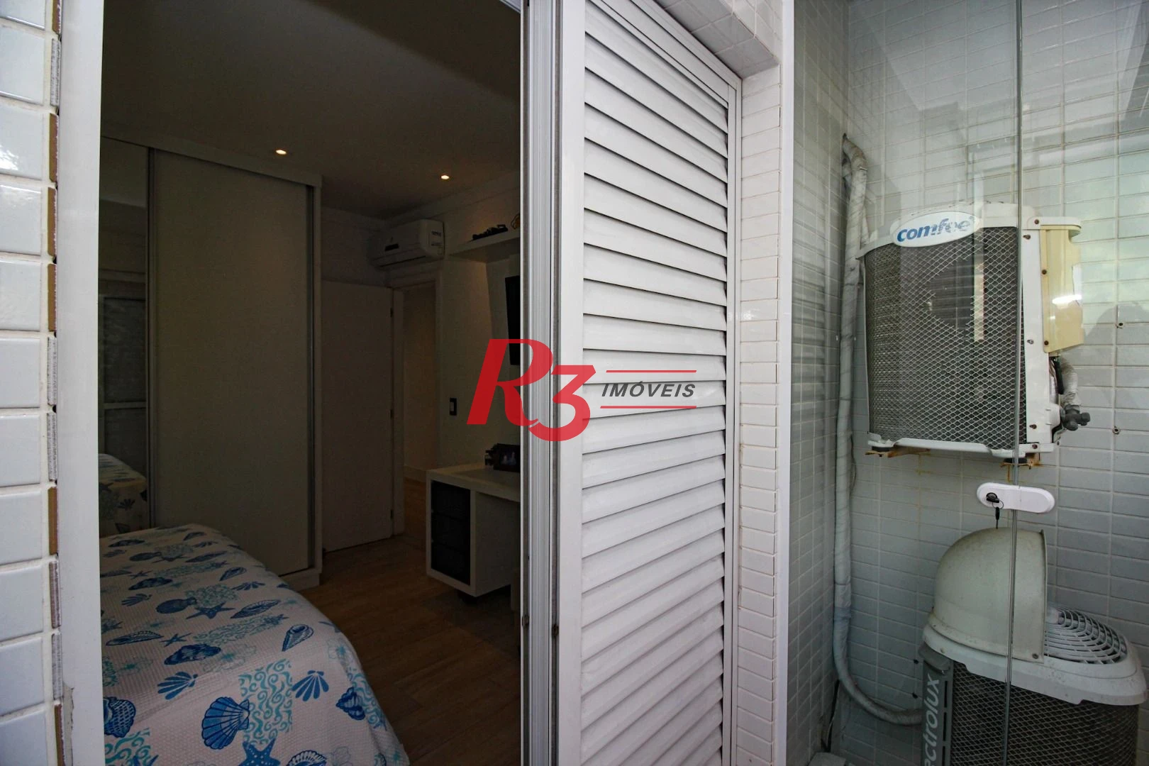 UM DORMITORIO SEMINOVO PONTA DA PRAIA VISTA MAR