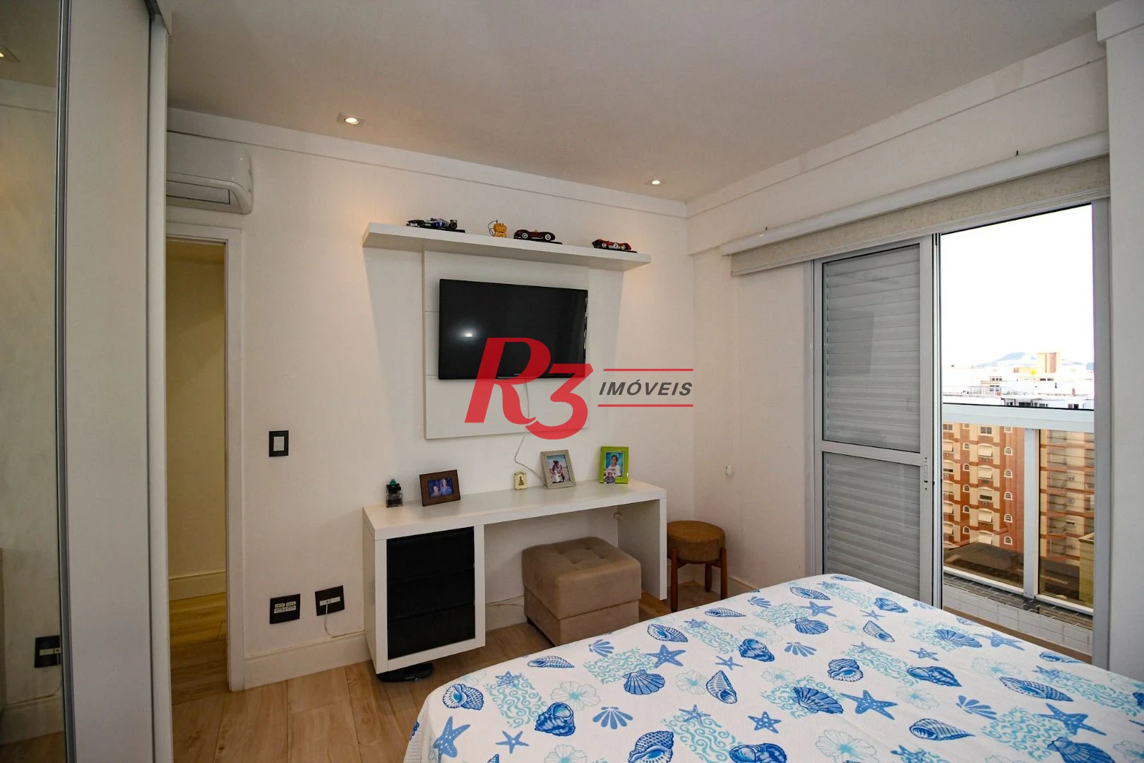 UM DORMITORIO SEMINOVO PONTA DA PRAIA VISTA MAR