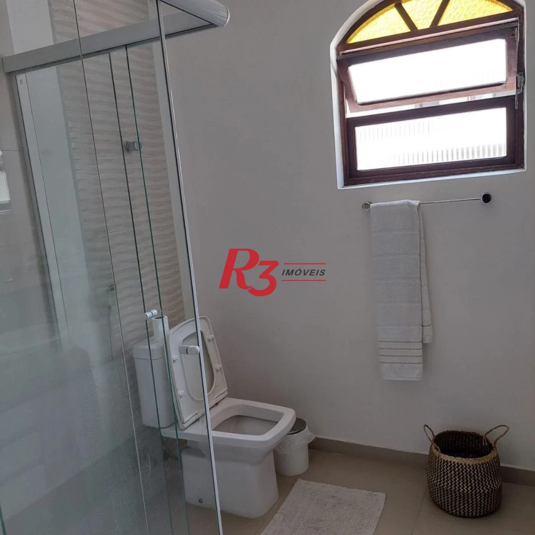 Sobrado á venda 3 quartos 2 Suítes Piscina Churrasqueira 5 vgs Boqueirão.