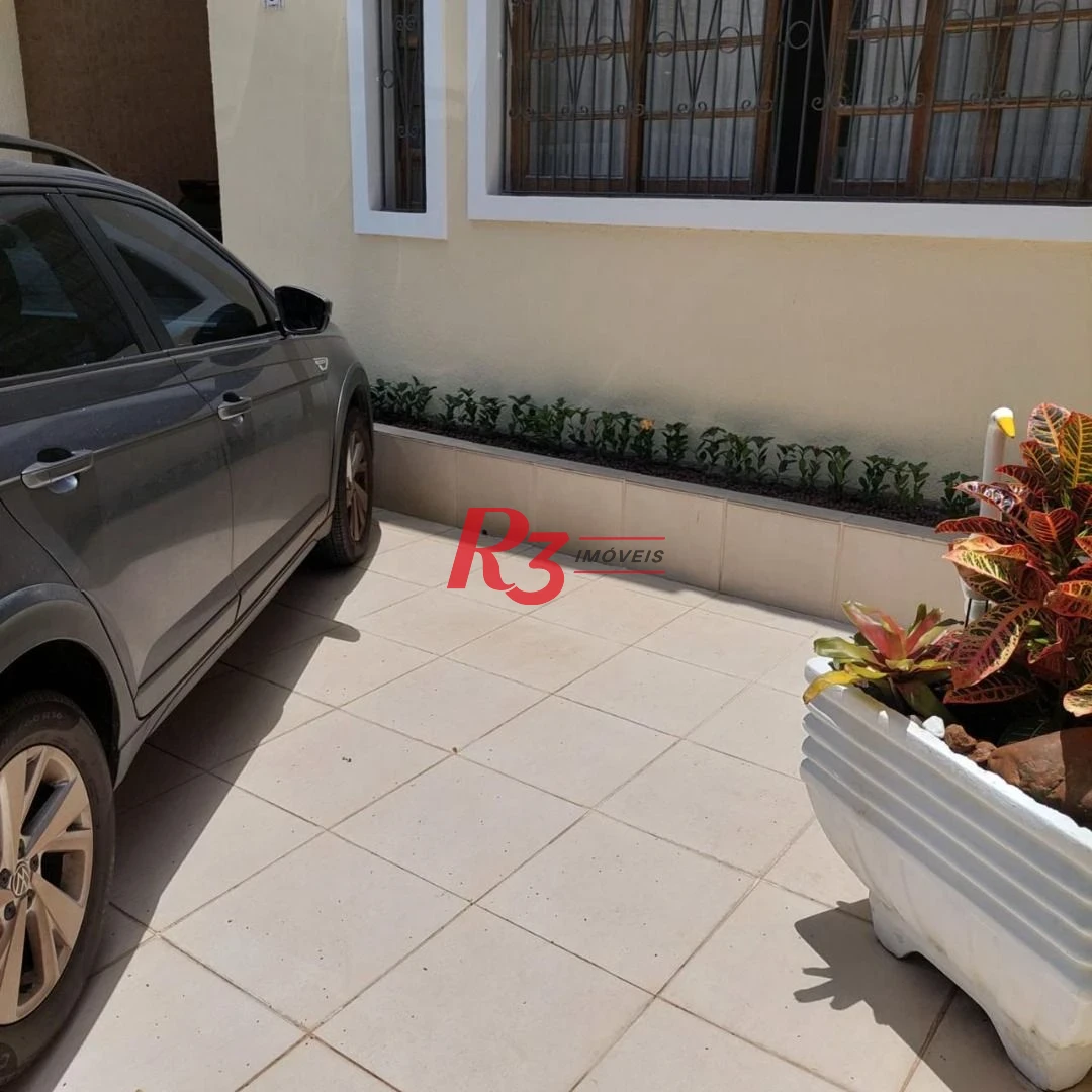 Sobrado á venda 3 quartos 2 Suítes Piscina Churrasqueira 5 vgs Boqueirão.