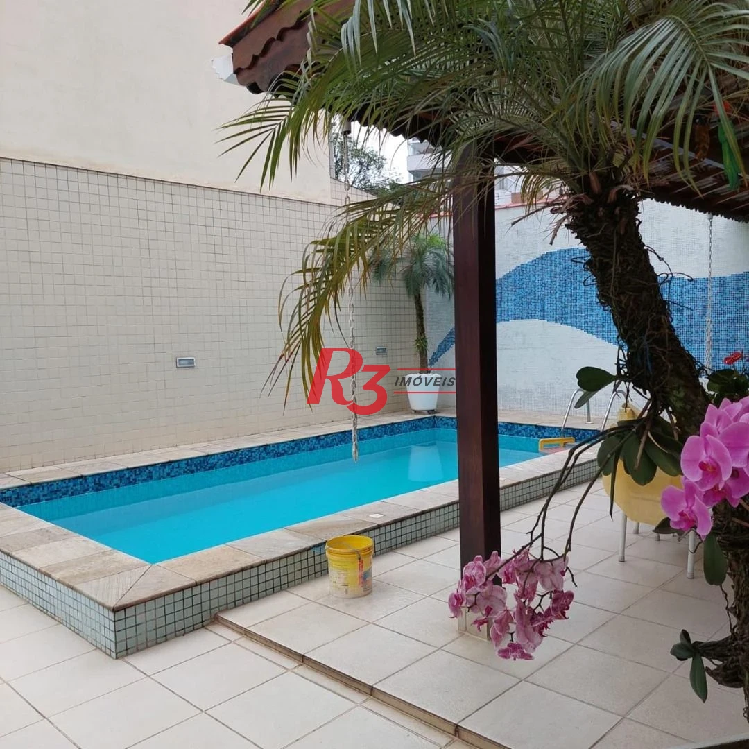 Sobrado á venda 3 quartos 2 Suítes Piscina Churrasqueira 5 vgs Boqueirão.