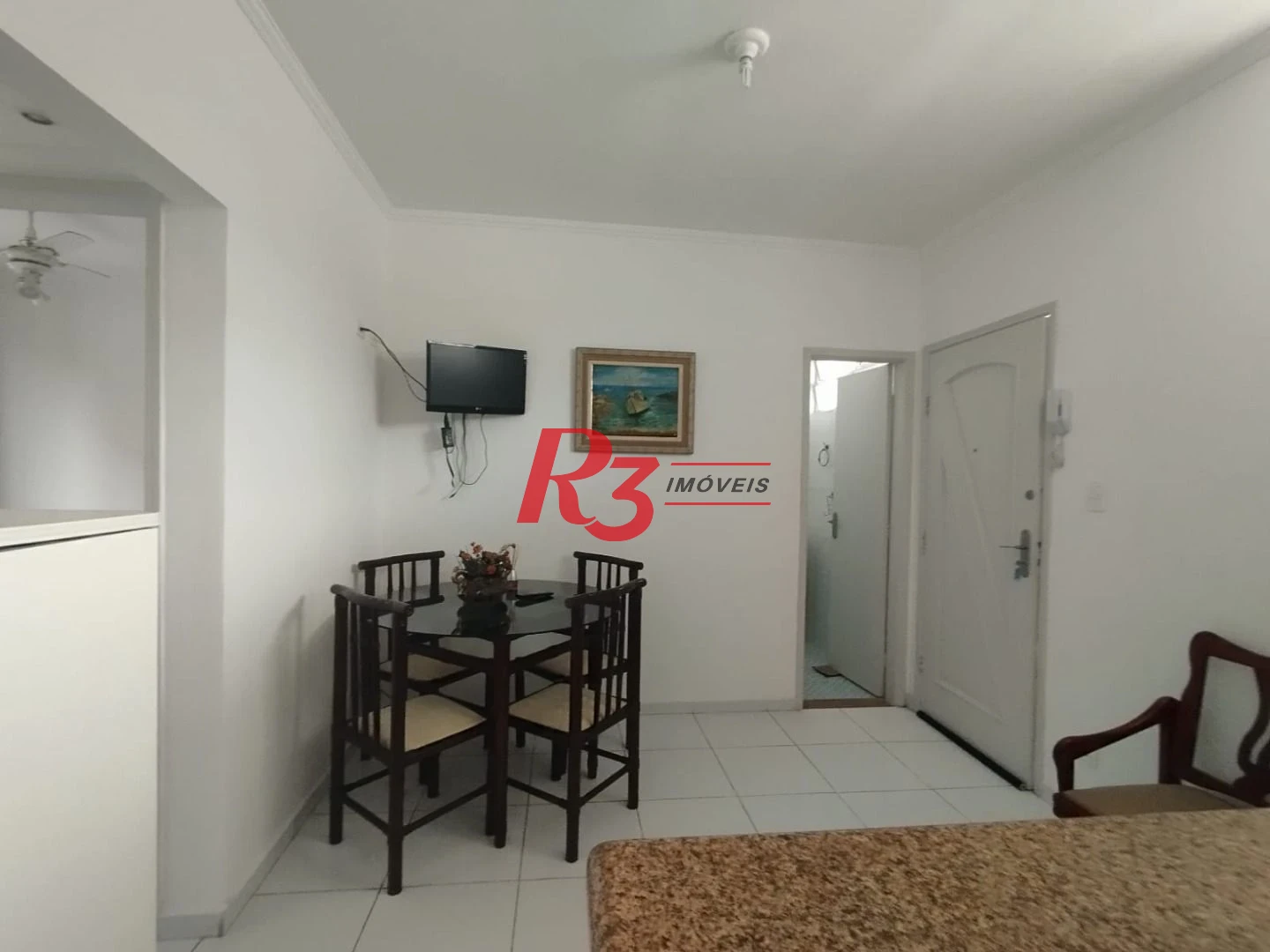 Apartamento com 2 dormitórios à venda, 55 m² por R$ 351.000,00 - Gonzaga - Santos/SP