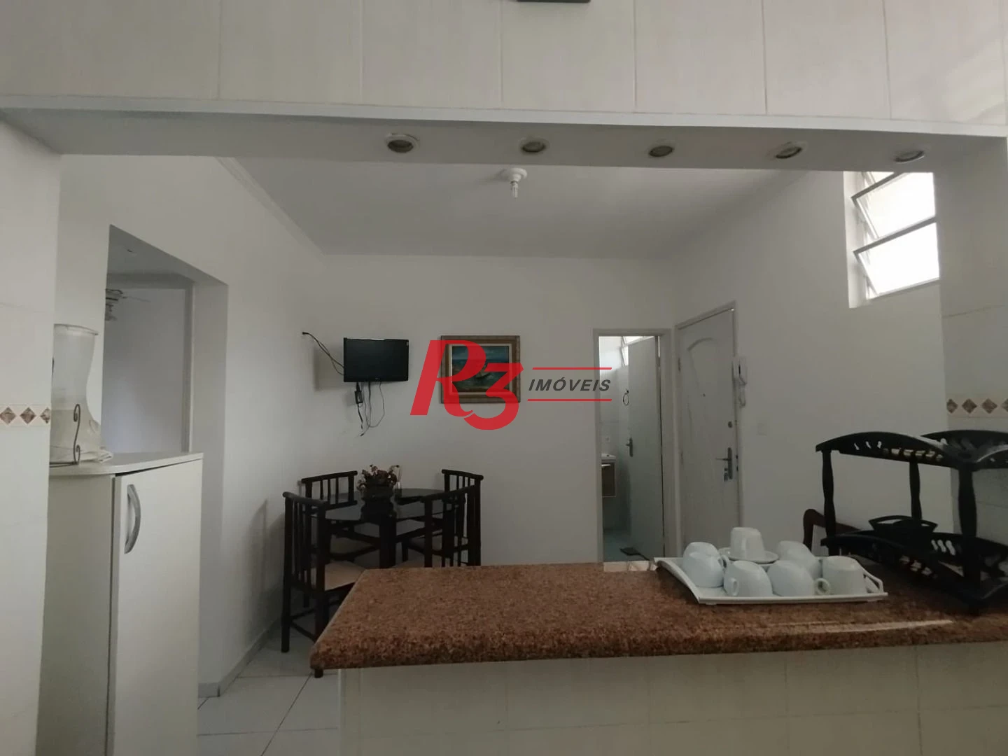 Apartamento com 2 dormitórios à venda, 55 m² por R$ 351.000,00 - Gonzaga - Santos/SP