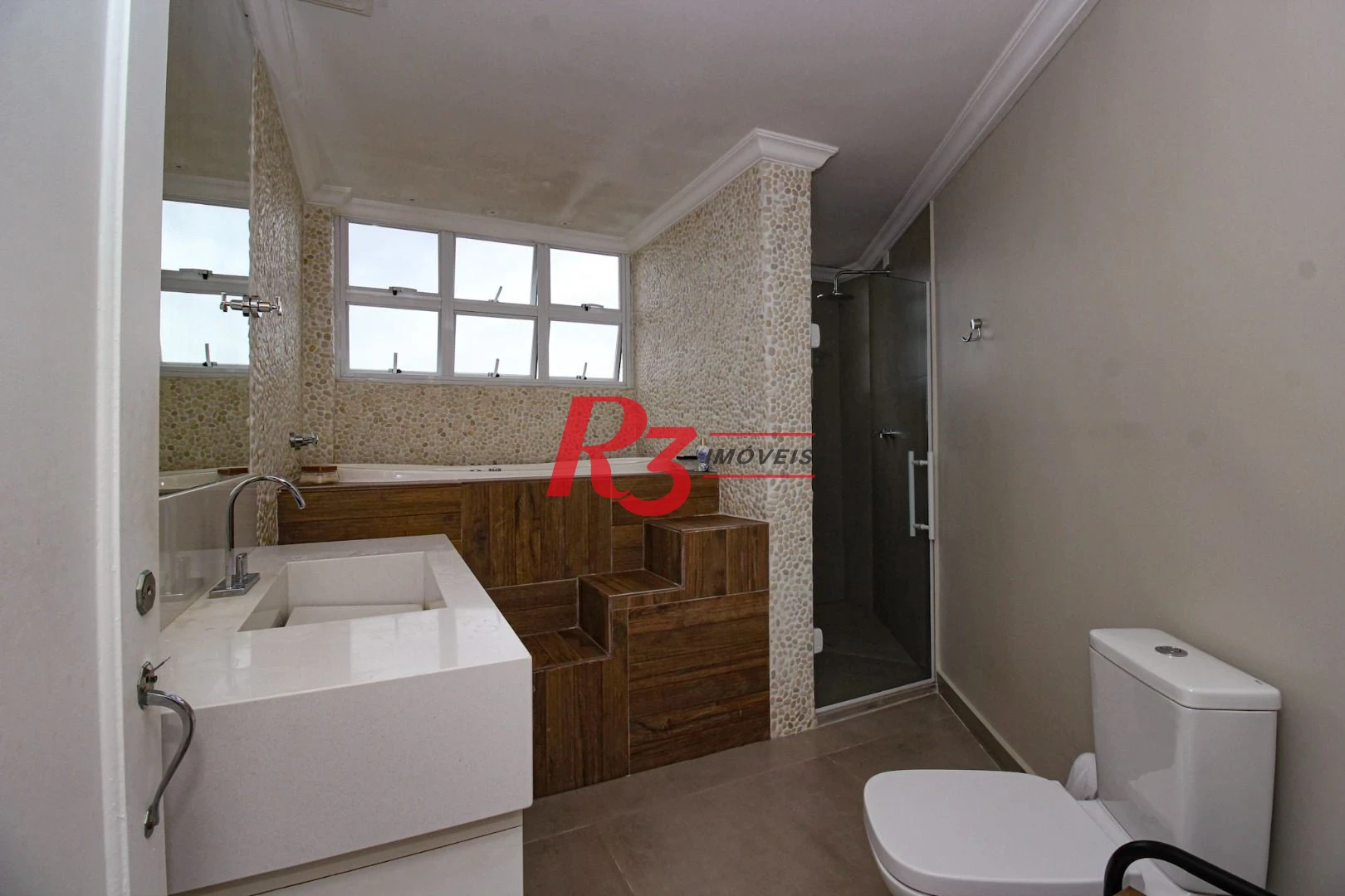 Apartamento com 3 dormitórios à venda, 196 m² por R$ 1.350.000,00 - José Menino - Santos/SP
