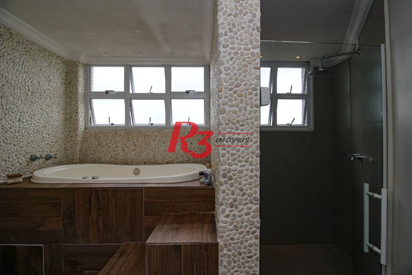 Apartamento com 3 dormitórios à venda, 196 m² por R$ 1.350.000,00 - José Menino - Santos/SP