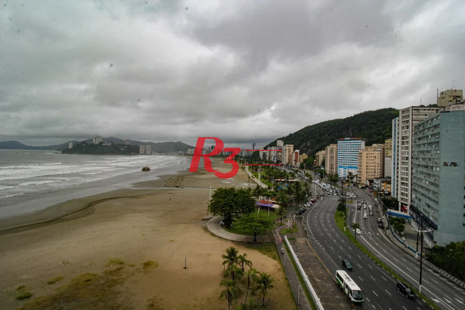 Apartamento com 3 dormitórios à venda, 196 m² por R$ 1.350.000,00 - José Menino - Santos/SP