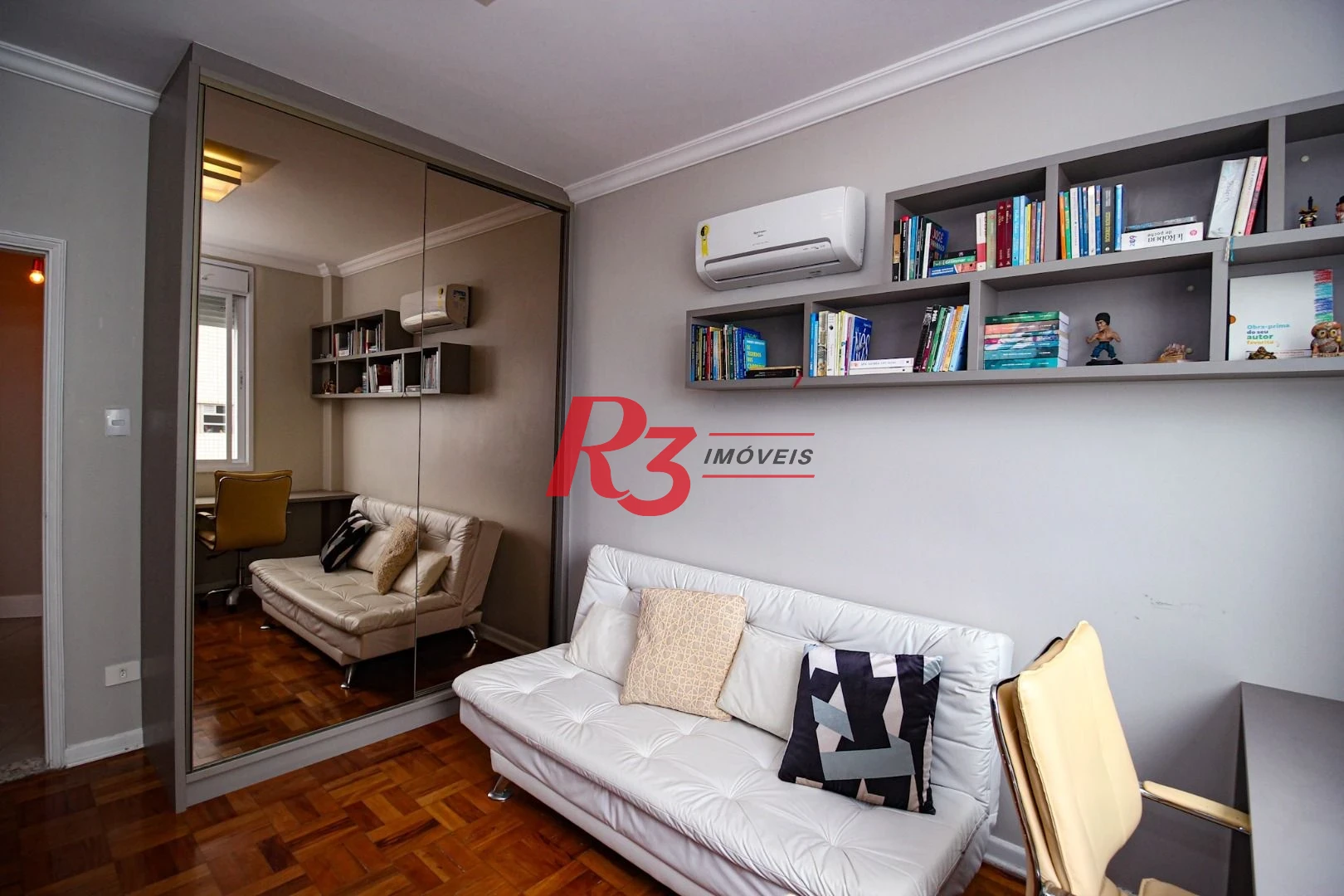 Apartamento com 3 dormitórios à venda, 196 m² por R$ 1.350.000,00 - José Menino - Santos/SP