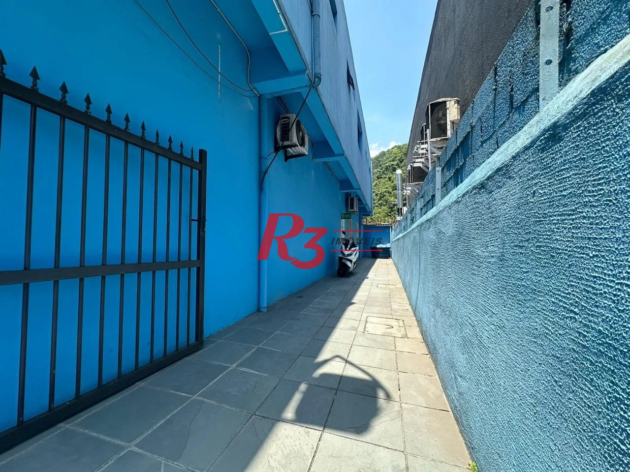 Prédio comercial à venda em excelente localização no Guaruja-SP, por R$ 2.990.000 - Centro - Guarujá/SP