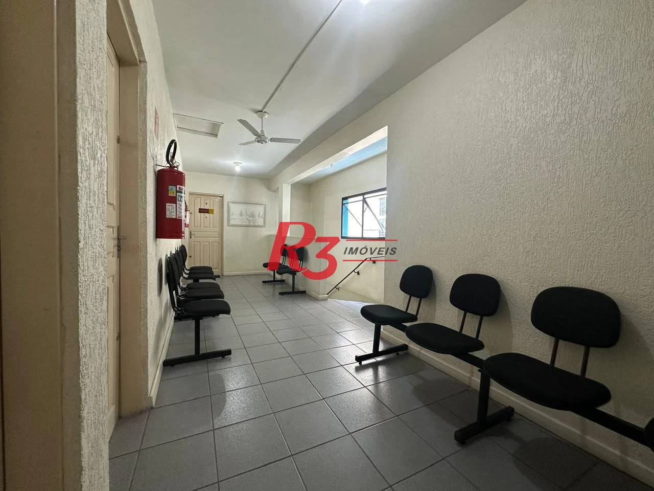 Prédio comercial à venda em excelente localização no Guaruja-SP, por R$ 2.990.000 - Centro - Guarujá/SP