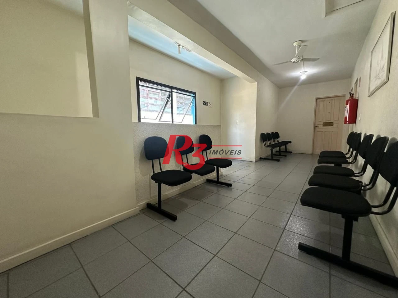 Prédio comercial à venda em excelente localização no Guaruja-SP, por R$ 2.990.000 - Centro - Guarujá/SP