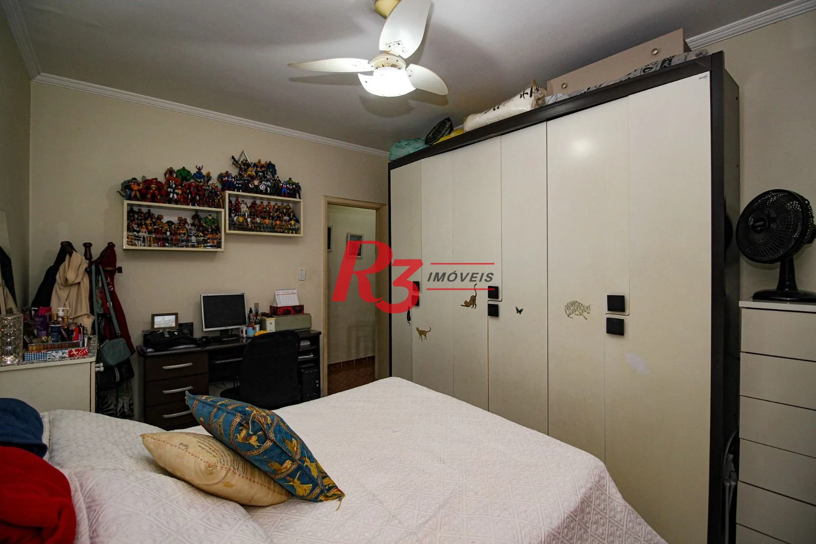 Apartamento com 2 dormitórios à venda, 80 m² por R$ 325.000,00 - Encruzilhada - Santos/SP