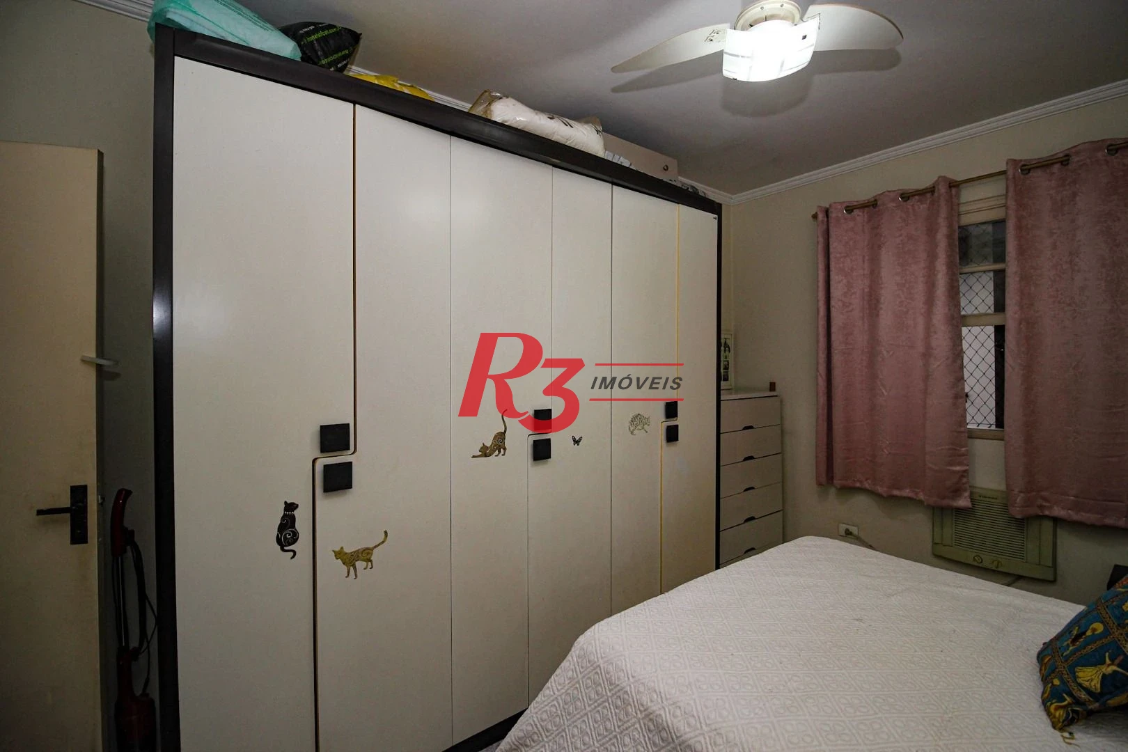 Apartamento com 2 dormitórios à venda, 80 m² por R$ 325.000,00 - Encruzilhada - Santos/SP