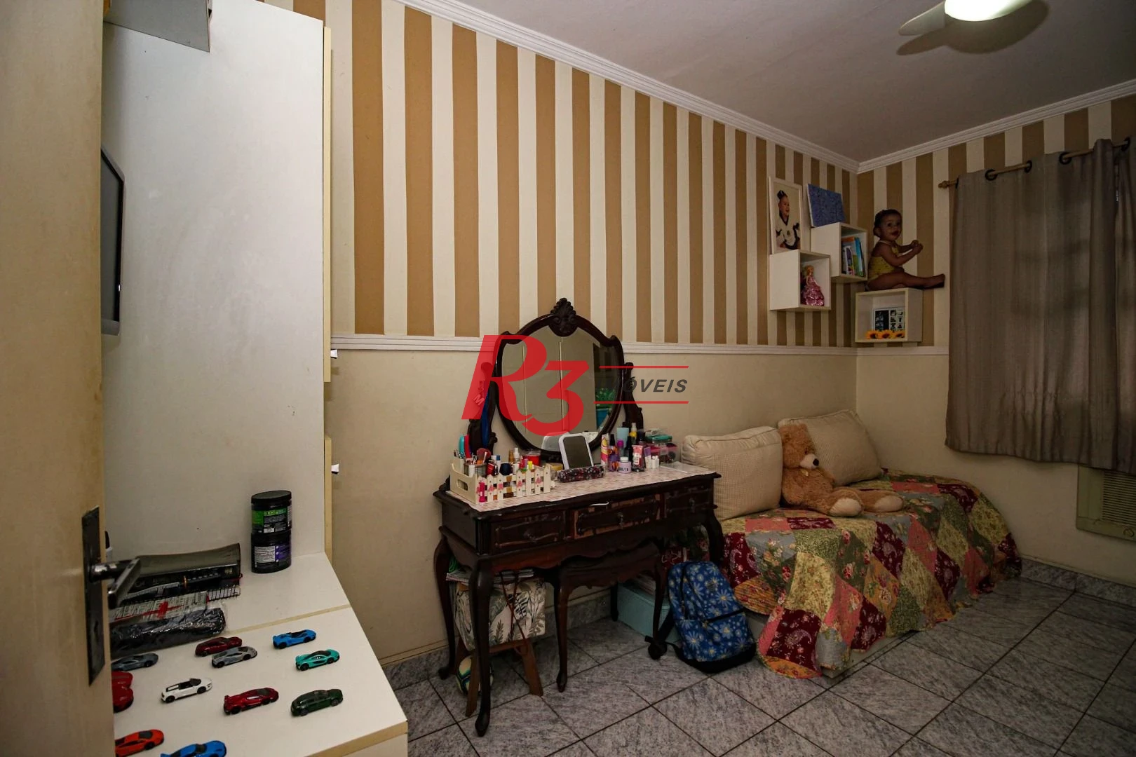 Apartamento com 2 dormitórios à venda, 80 m² por R$ 325.000,00 - Encruzilhada - Santos/SP