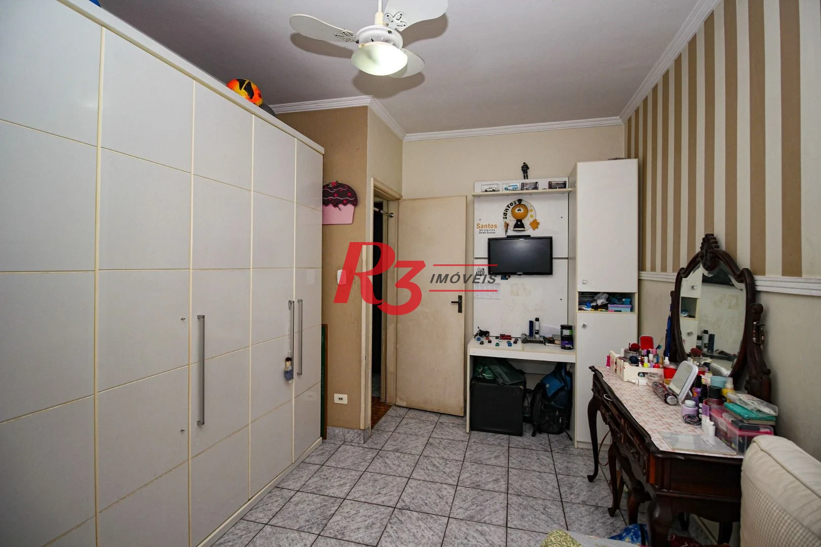 Apartamento com 2 dormitórios à venda, 80 m² por R$ 325.000,00 - Encruzilhada - Santos/SP