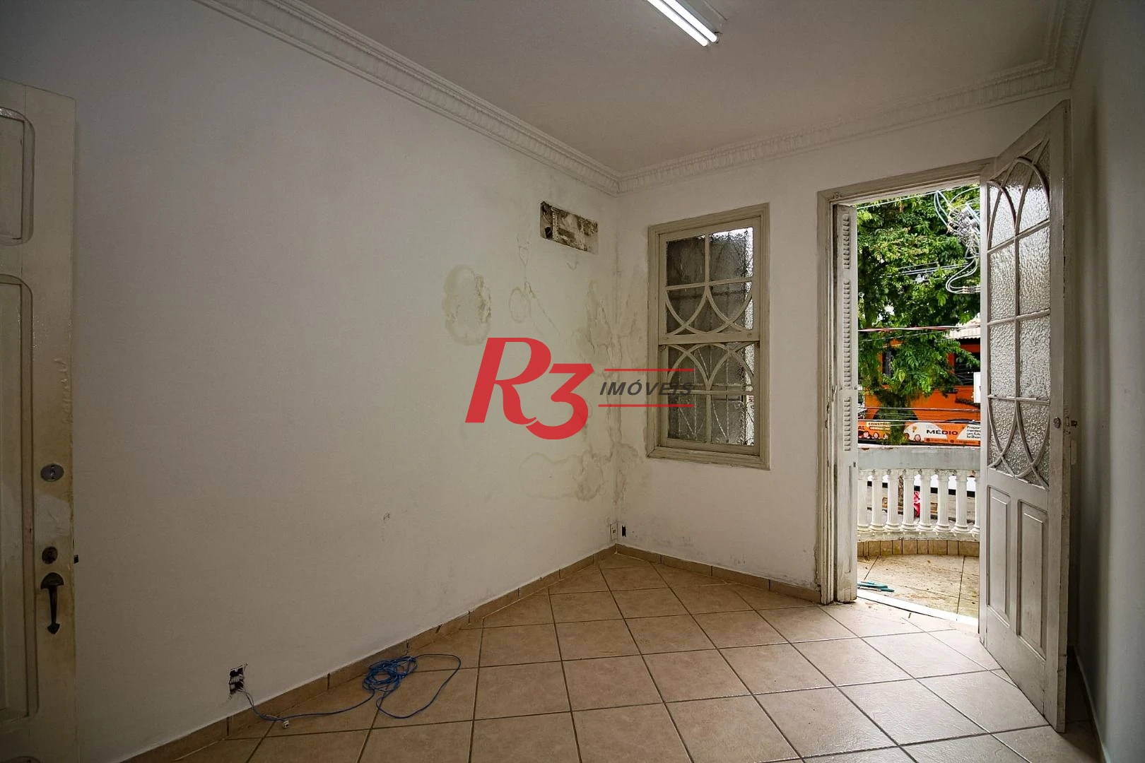 Sobrado, 300 m² - venda por R$ 2.700.000,00 ou aluguel por R$ 16.700,00/mês - Gonzaga - Santos/SP