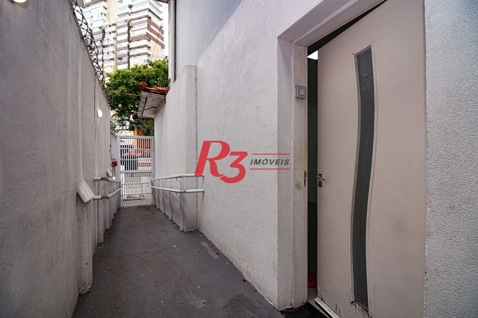 Sobrado, 300 m² - venda por R$ 2.700.000,00 ou aluguel por R$ 16.700,00/mês - Gonzaga - Santos/SP