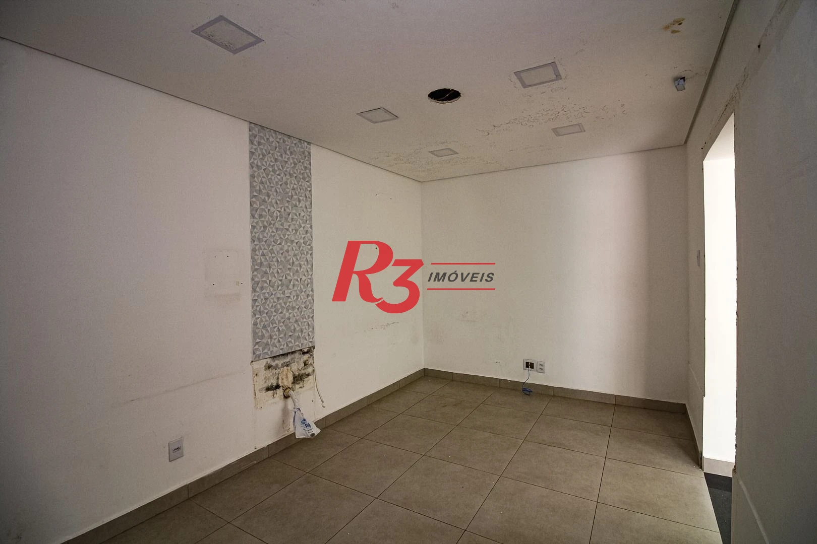 Sobrado, 300 m² - venda por R$ 2.700.000,00 ou aluguel por R$ 16.700,00/mês - Gonzaga - Santos/SP