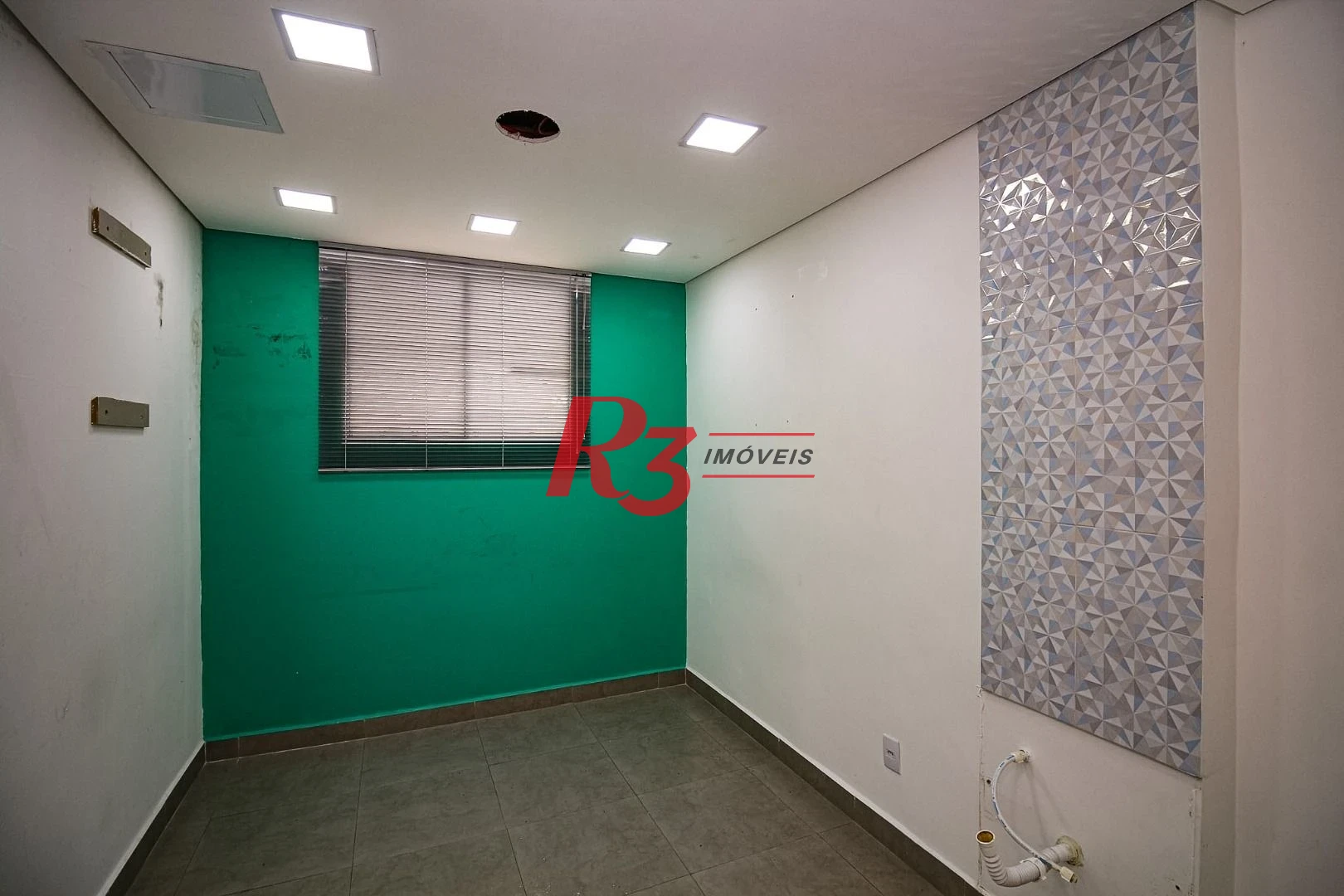 Sobrado, 300 m² - venda por R$ 2.700.000,00 ou aluguel por R$ 16.700,00/mês - Gonzaga - Santos/SP