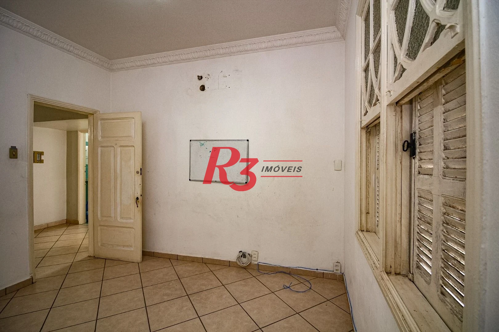 Sobrado, 300 m² - venda por R$ 2.700.000,00 ou aluguel por R$ 16.700,00/mês - Gonzaga - Santos/SP