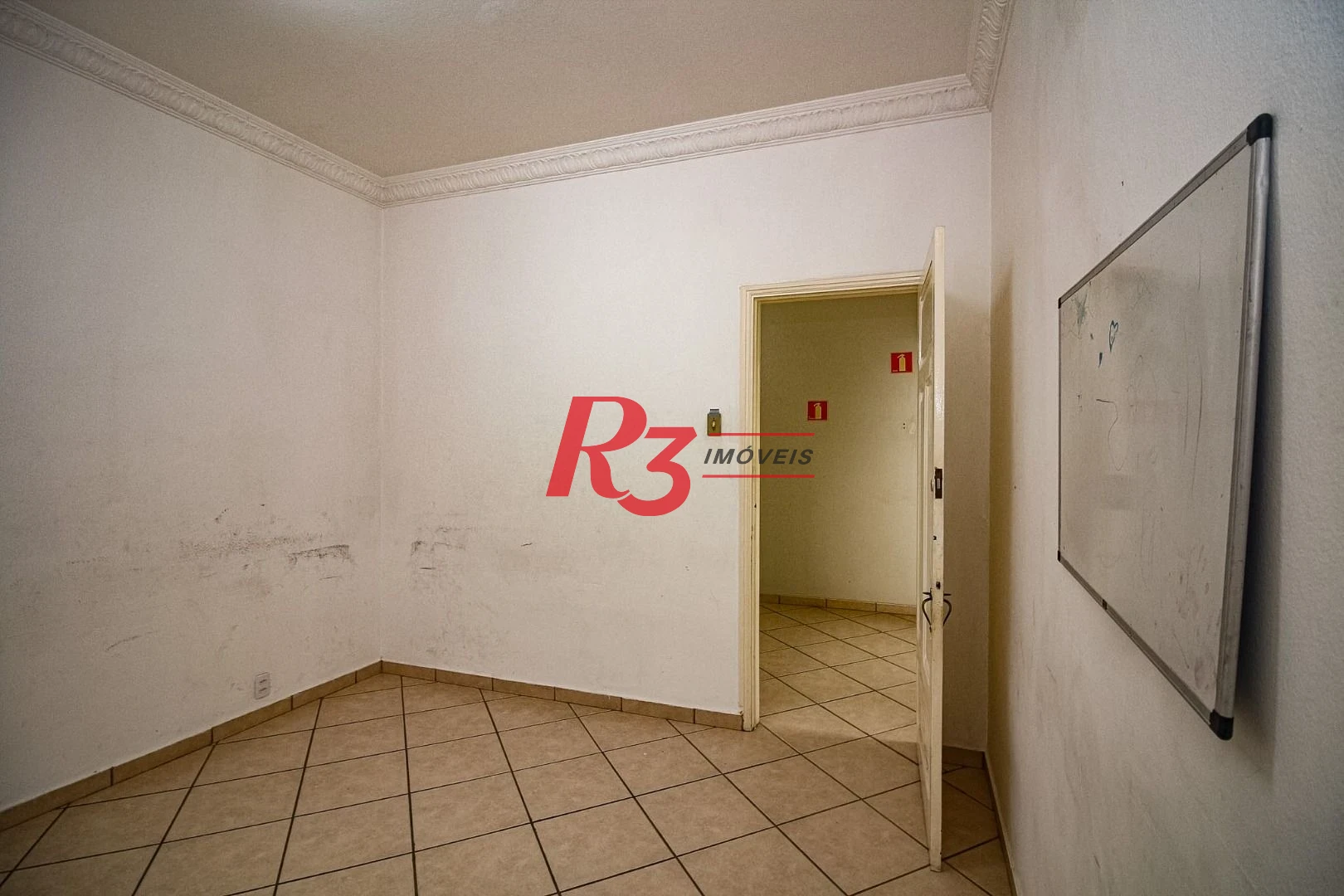 Sobrado, 300 m² - venda por R$ 2.700.000,00 ou aluguel por R$ 16.700,00/mês - Gonzaga - Santos/SP