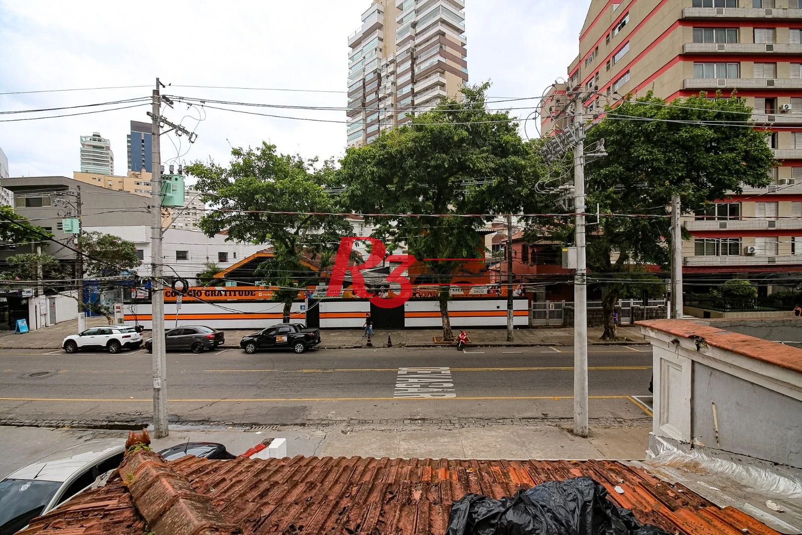 Sobrado, 300 m² - venda por R$ 2.700.000,00 ou aluguel por R$ 16.700,00/mês - Gonzaga - Santos/SP