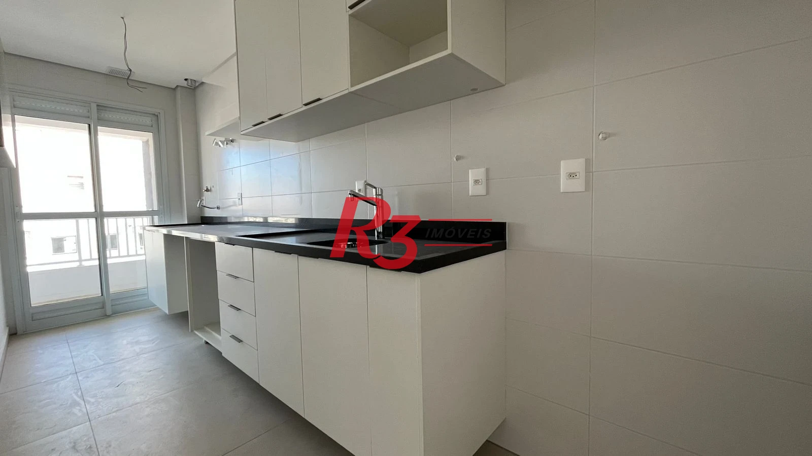 Apartamento com 2 dormitórios à venda, 74 m² por R$ 1.100.000,00 - Boqueirão - Santos/SP