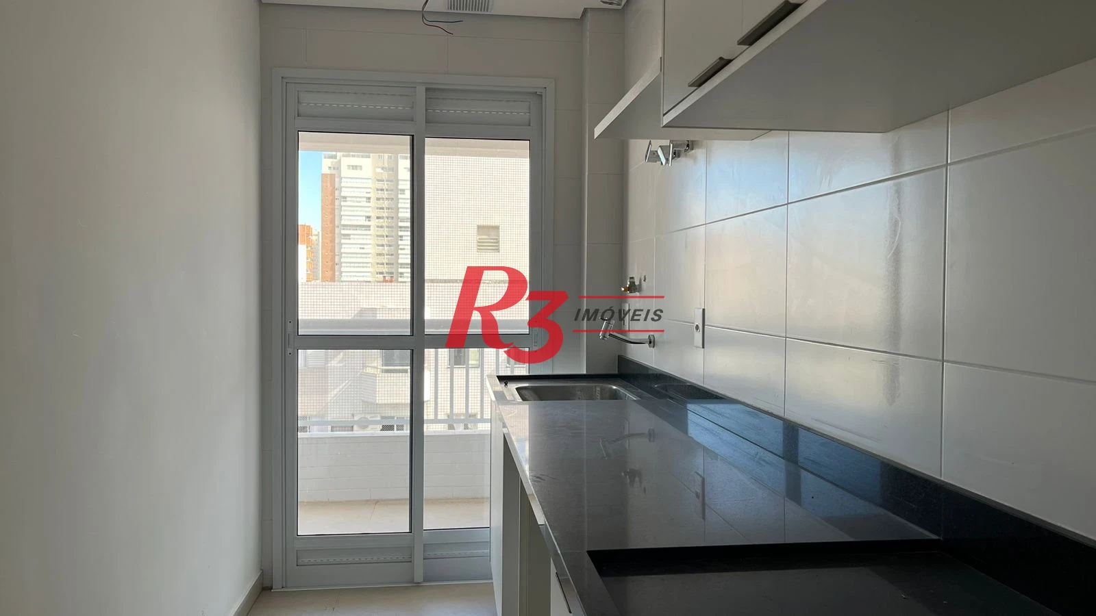 Apartamento com 2 dormitórios à venda, 74 m² por R$ 1.100.000,00 - Boqueirão - Santos/SP