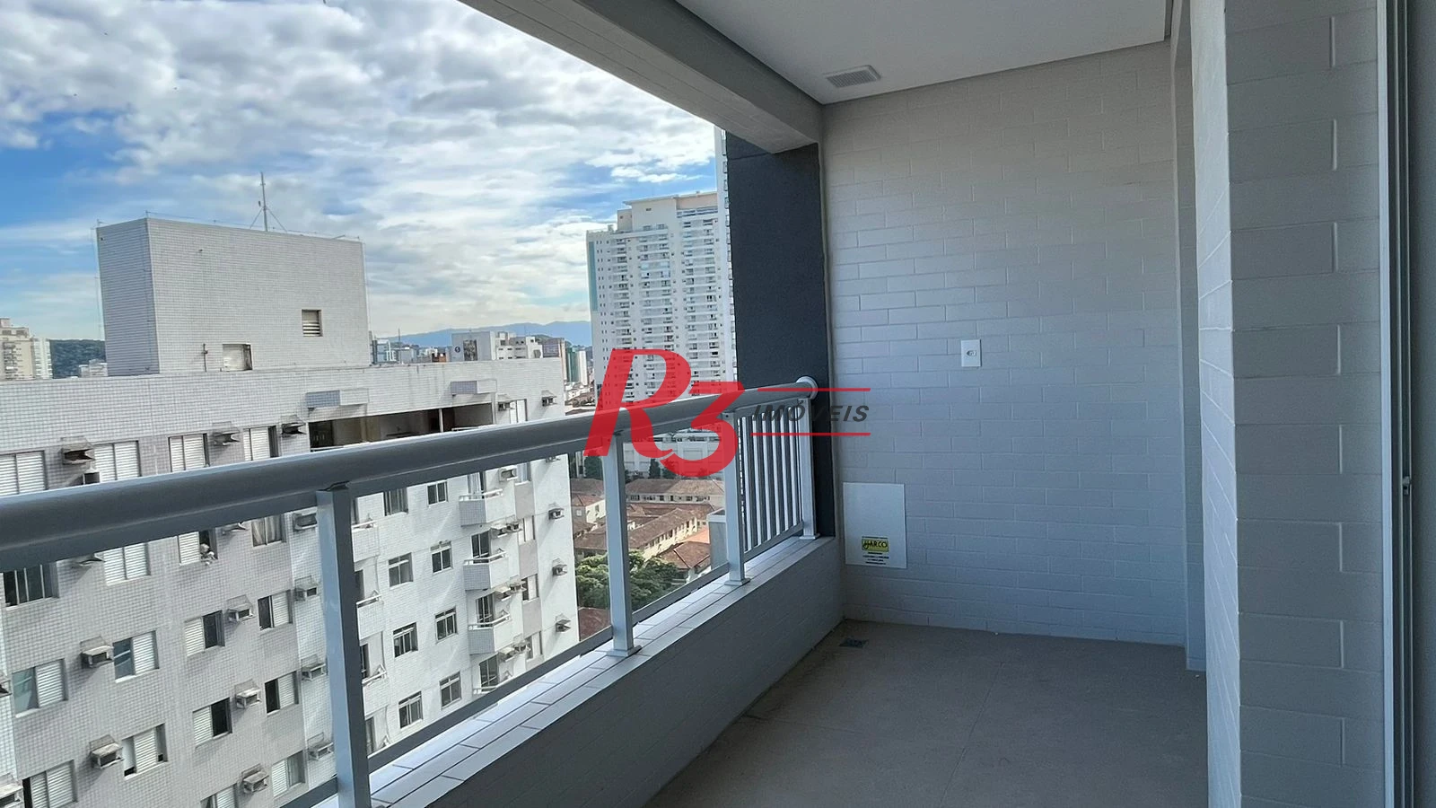 Apartamento com 2 dormitórios à venda, 74 m² por R$ 1.100.000,00 - Boqueirão - Santos/SP