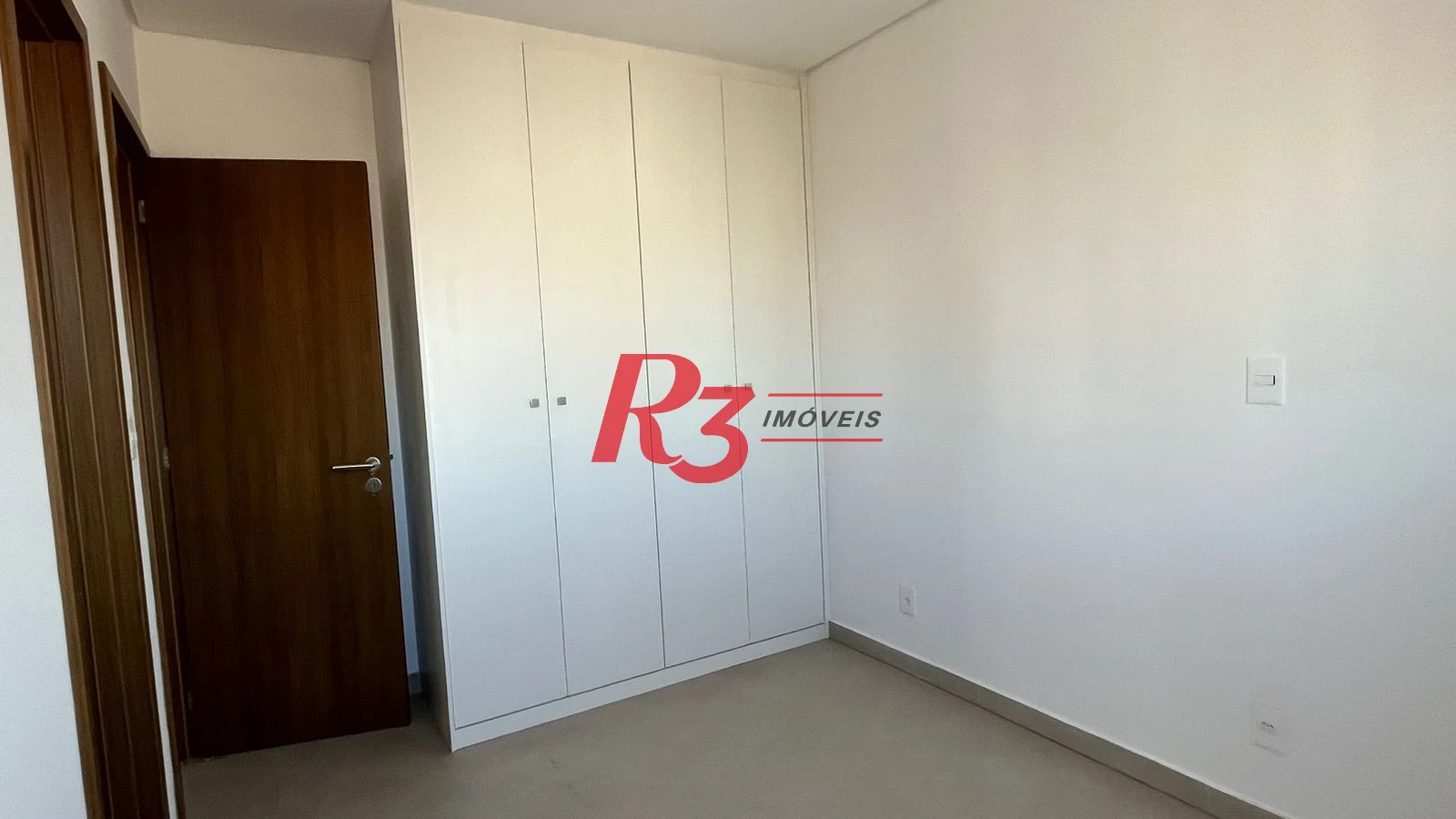 Apartamento com 2 dormitórios à venda, 74 m² por R$ 1.100.000,00 - Boqueirão - Santos/SP