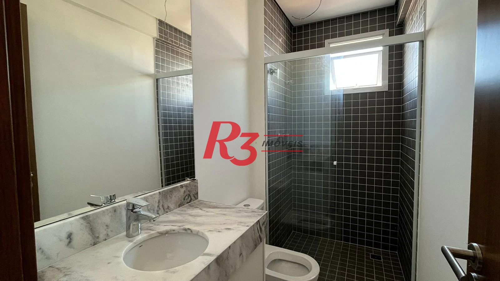 Apartamento com 2 dormitórios à venda, 74 m² por R$ 1.100.000,00 - Boqueirão - Santos/SP
