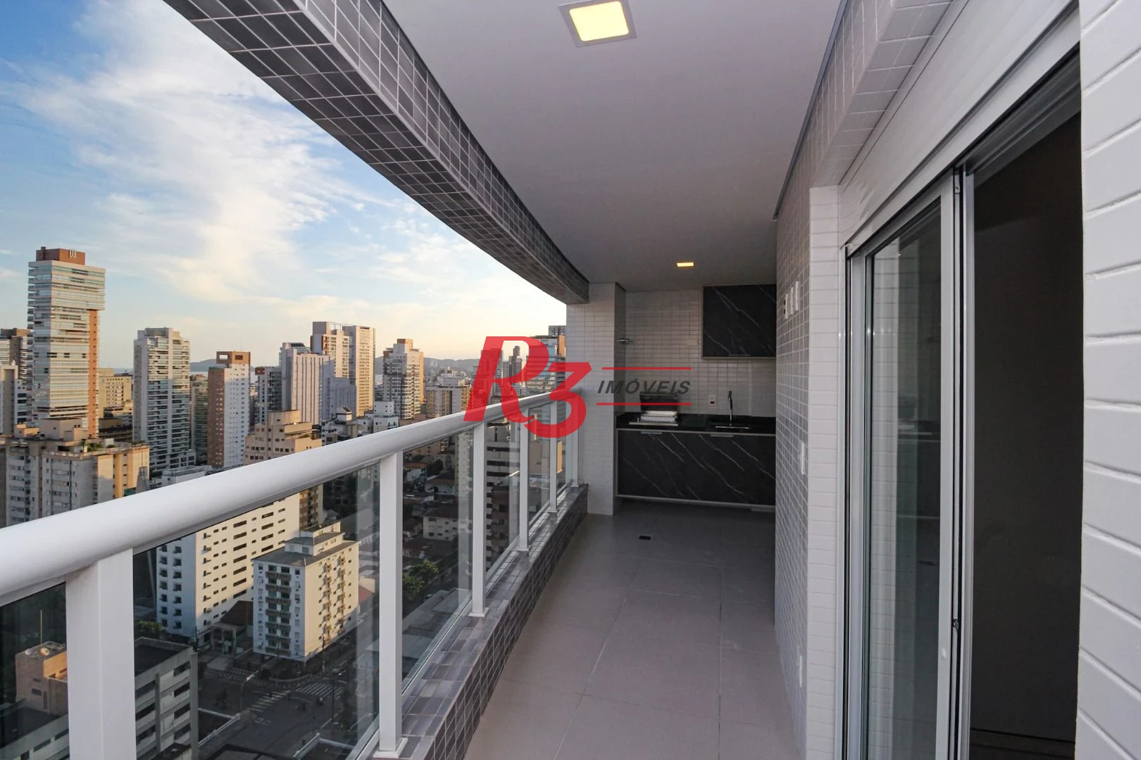 Apartamento com 2 dormitórios para alugar, 65 m² por R$ 6.900,00/mês - Vila Rica - Santos/SP
