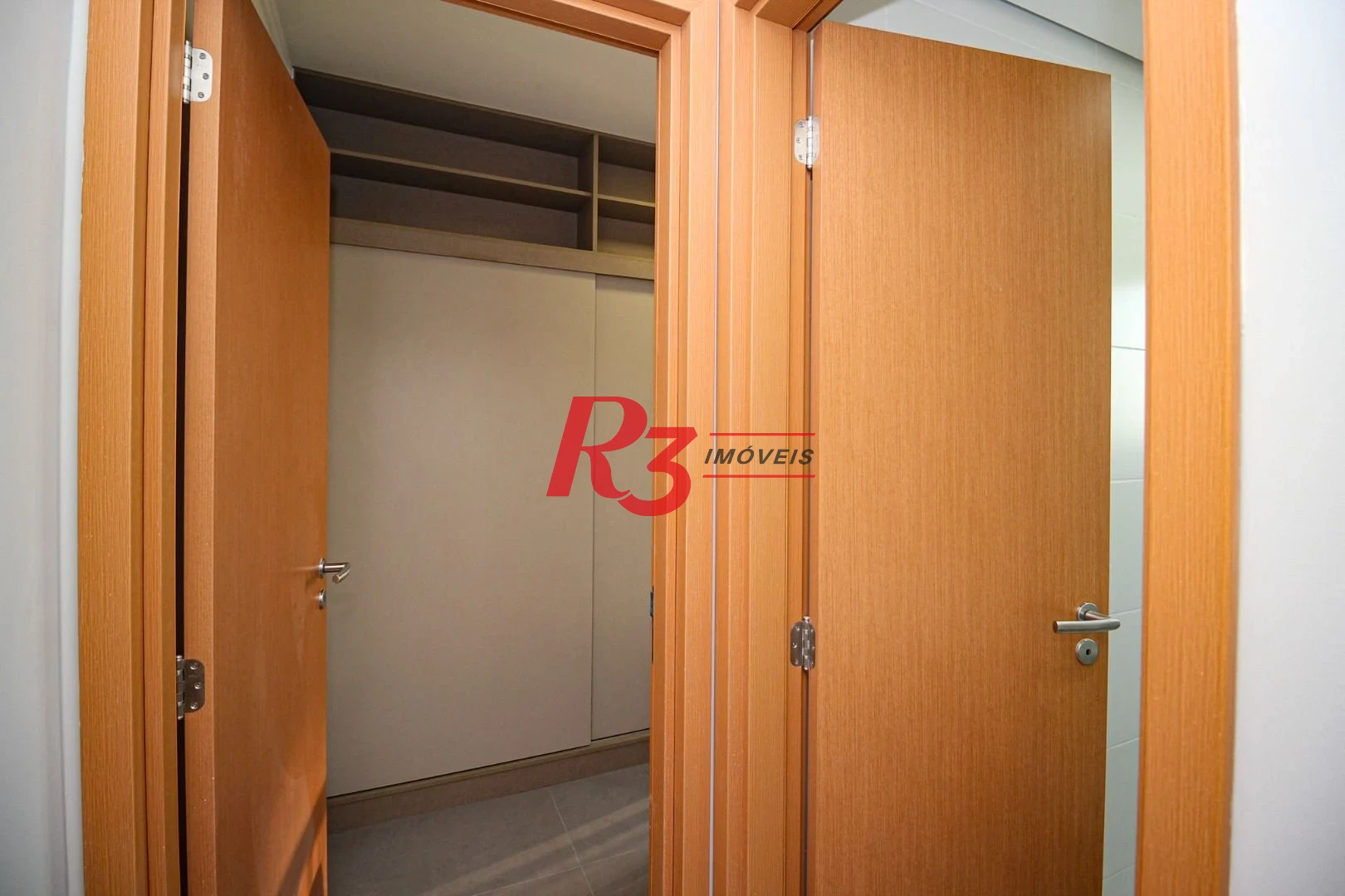 Apartamento com 2 dormitórios para alugar, 65 m² por R$ 6.900,00/mês - Vila Rica - Santos/SP