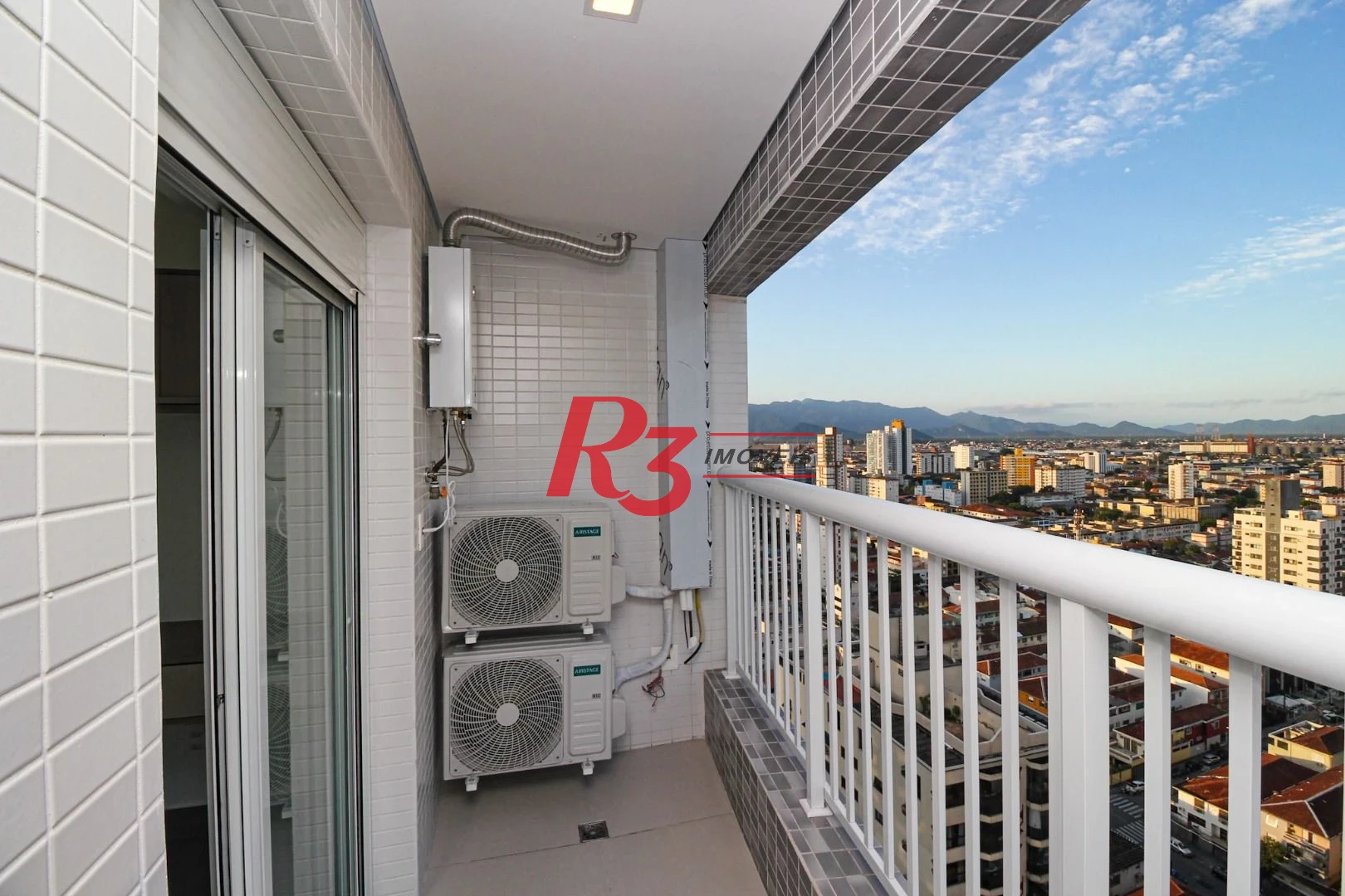 Apartamento com 2 dormitórios para alugar, 65 m² por R$ 6.900,00/mês - Vila Rica - Santos/SP