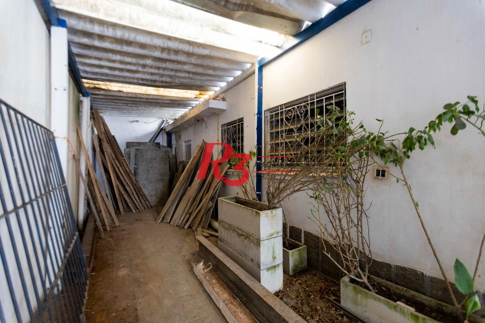 Sobrado com 4 dormitórios à venda, 258 m² por R$ 3.500.000,00 - Ponta da Praia - Santos/SP
